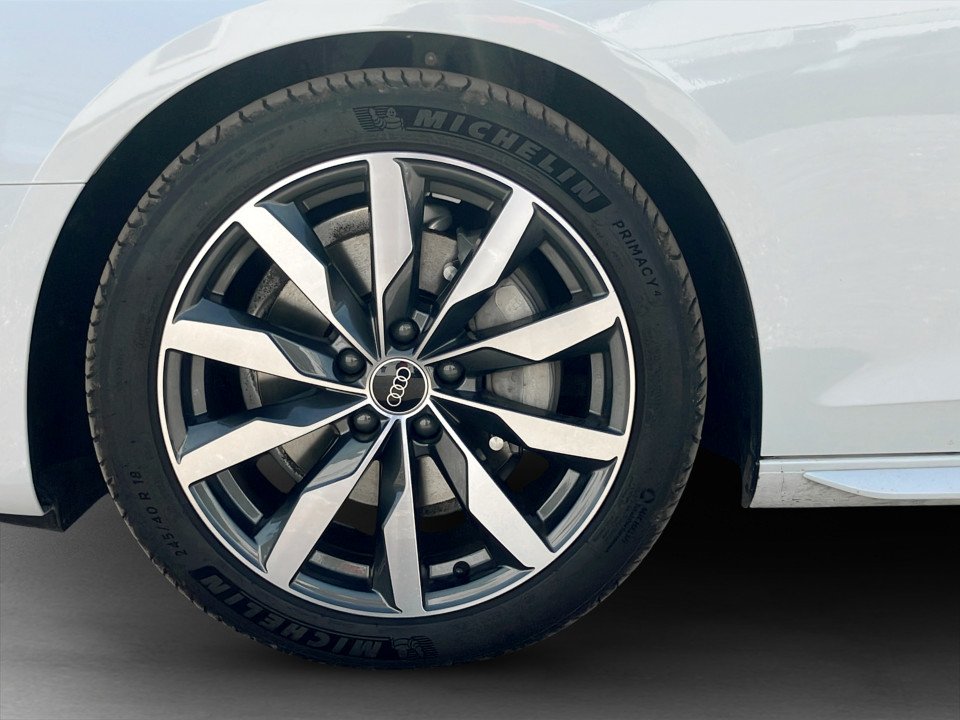 Audi A4 Avant 40 2.0 TDI quattro S-Line | Bild 6 von 25