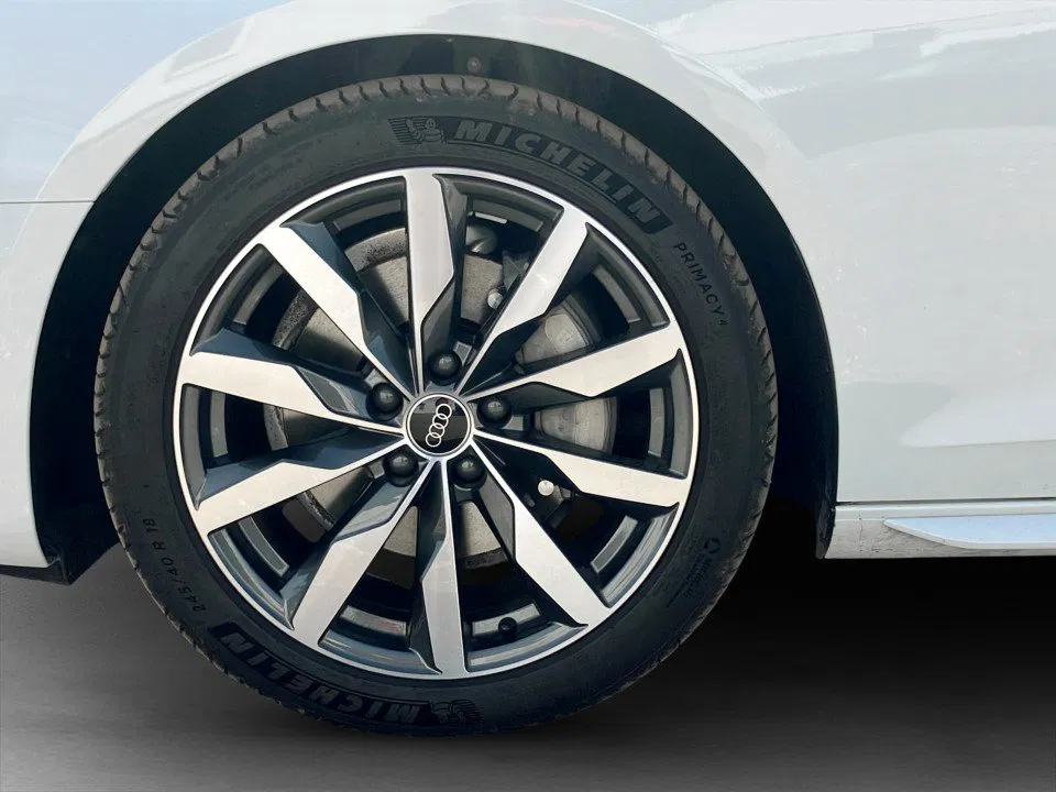 Audi A4 Avant 40 2.0 TDI quattro S-Line | Bild 6 von 27