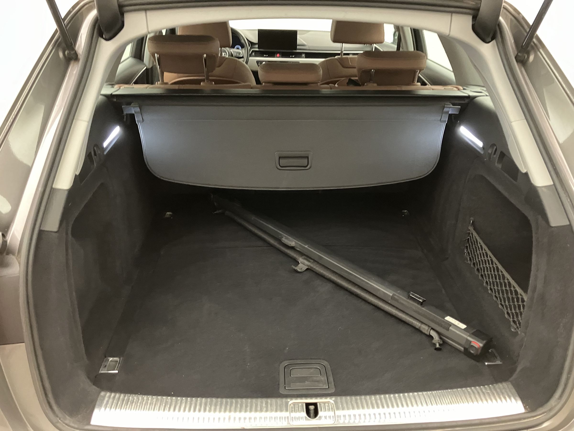 Audi A4 Avant 35 2.0 TDI advanced | Bild 29 von 31