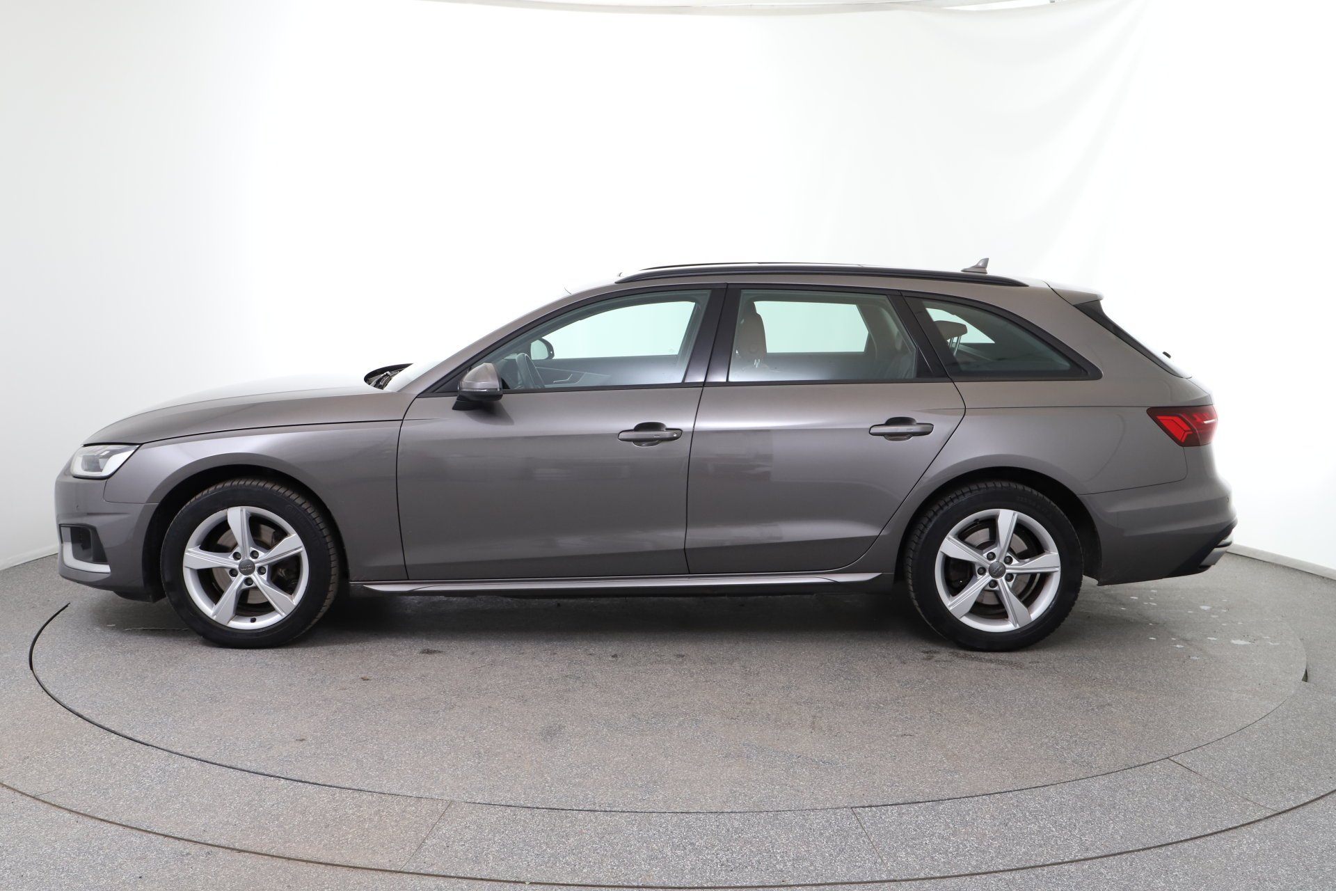 Audi A4 Avant 35 2.0 TDI advanced | Bild 9 von 31