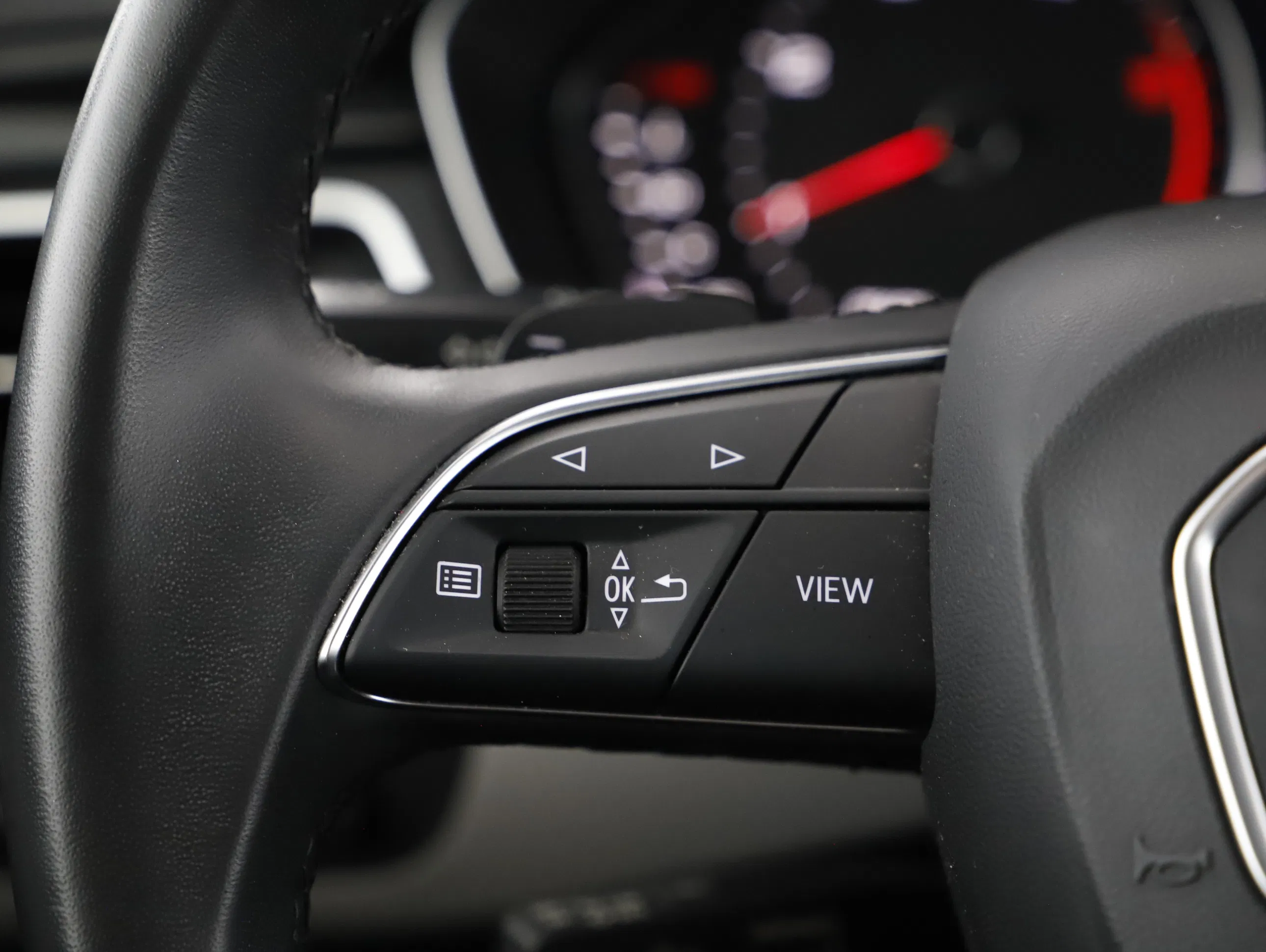 Audi A4 35 2.0 TDI | Bild 11 von 22