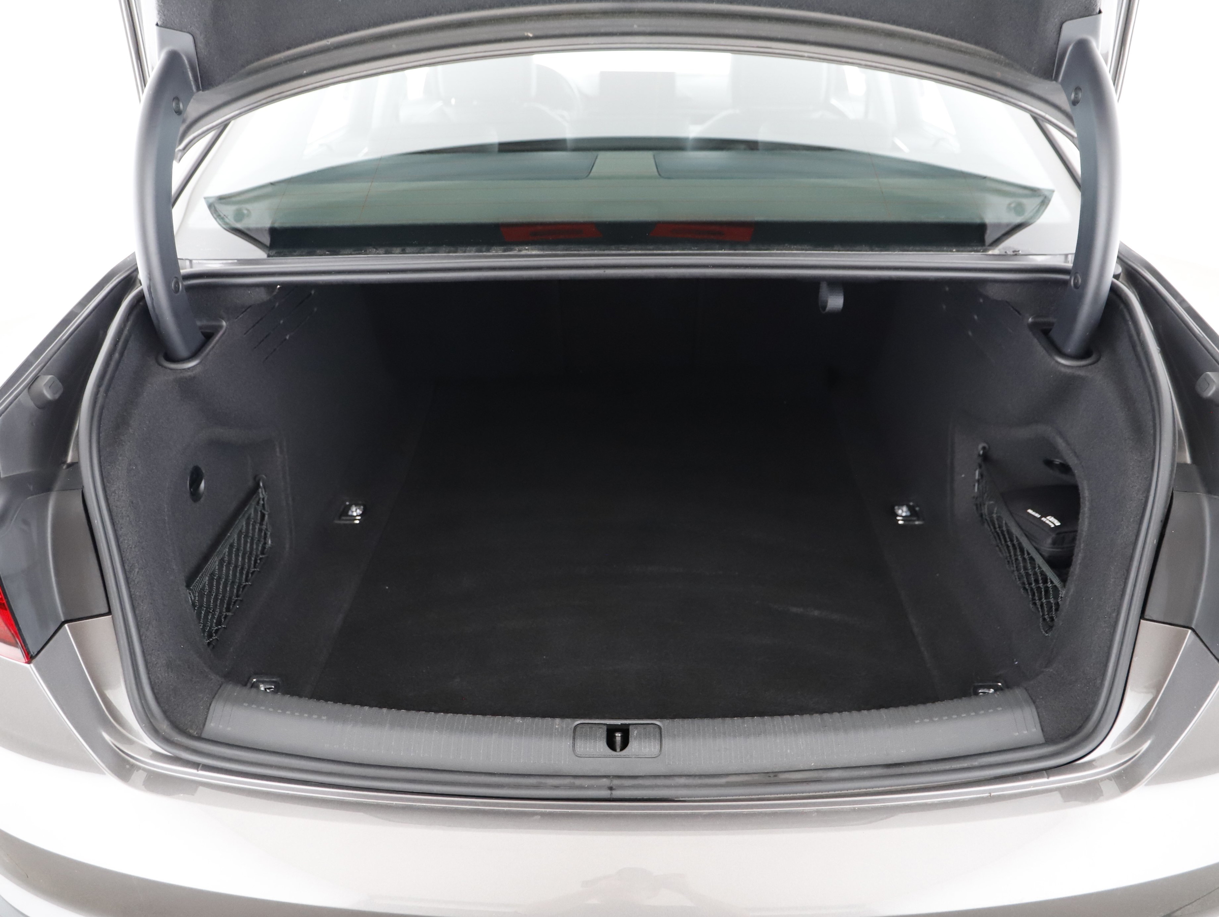 Audi A4 35 2.0 TDI | Bild 17 von 22