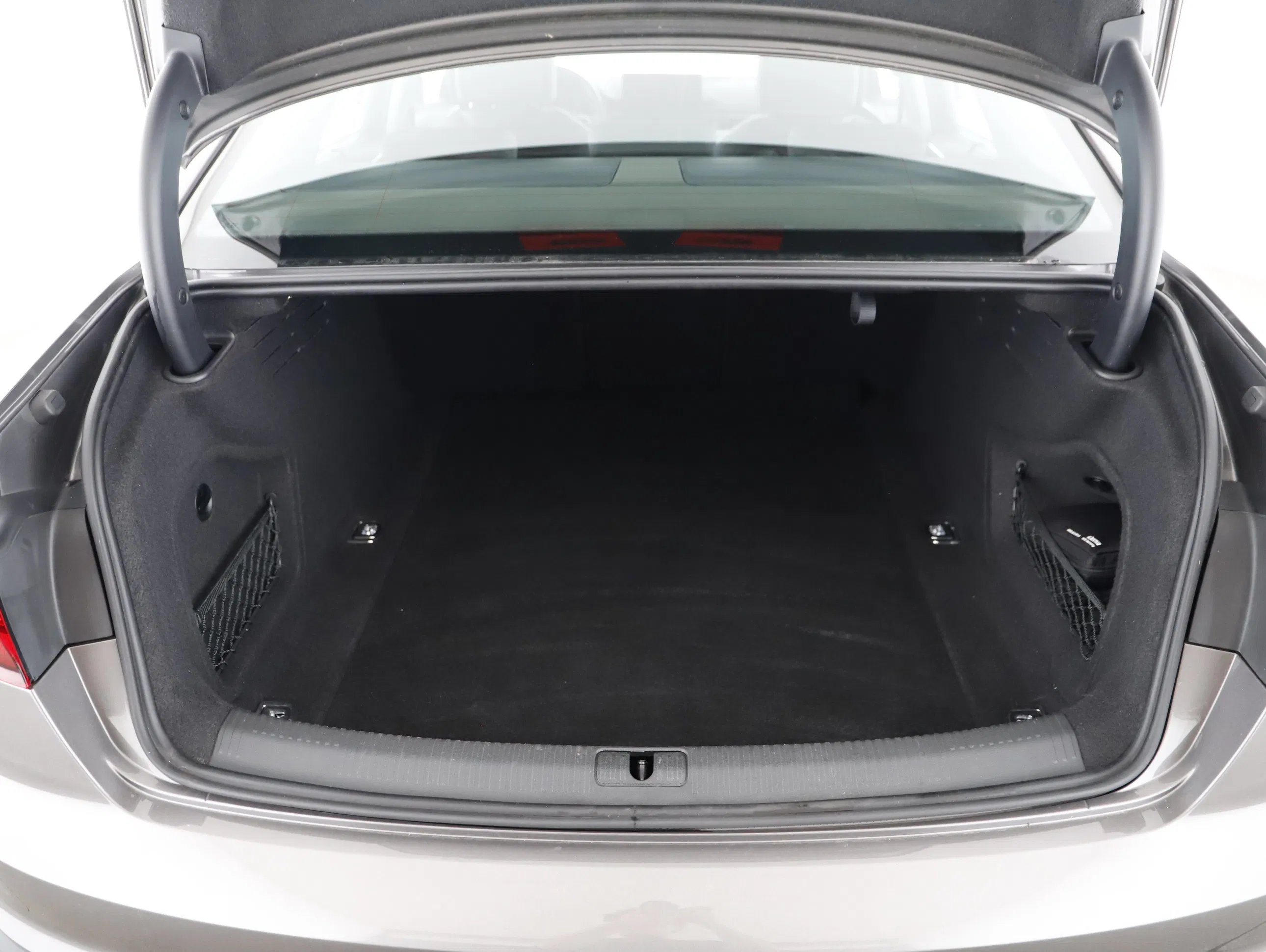 Audi A4 35 2.0 TDI | Bild 17 von 22