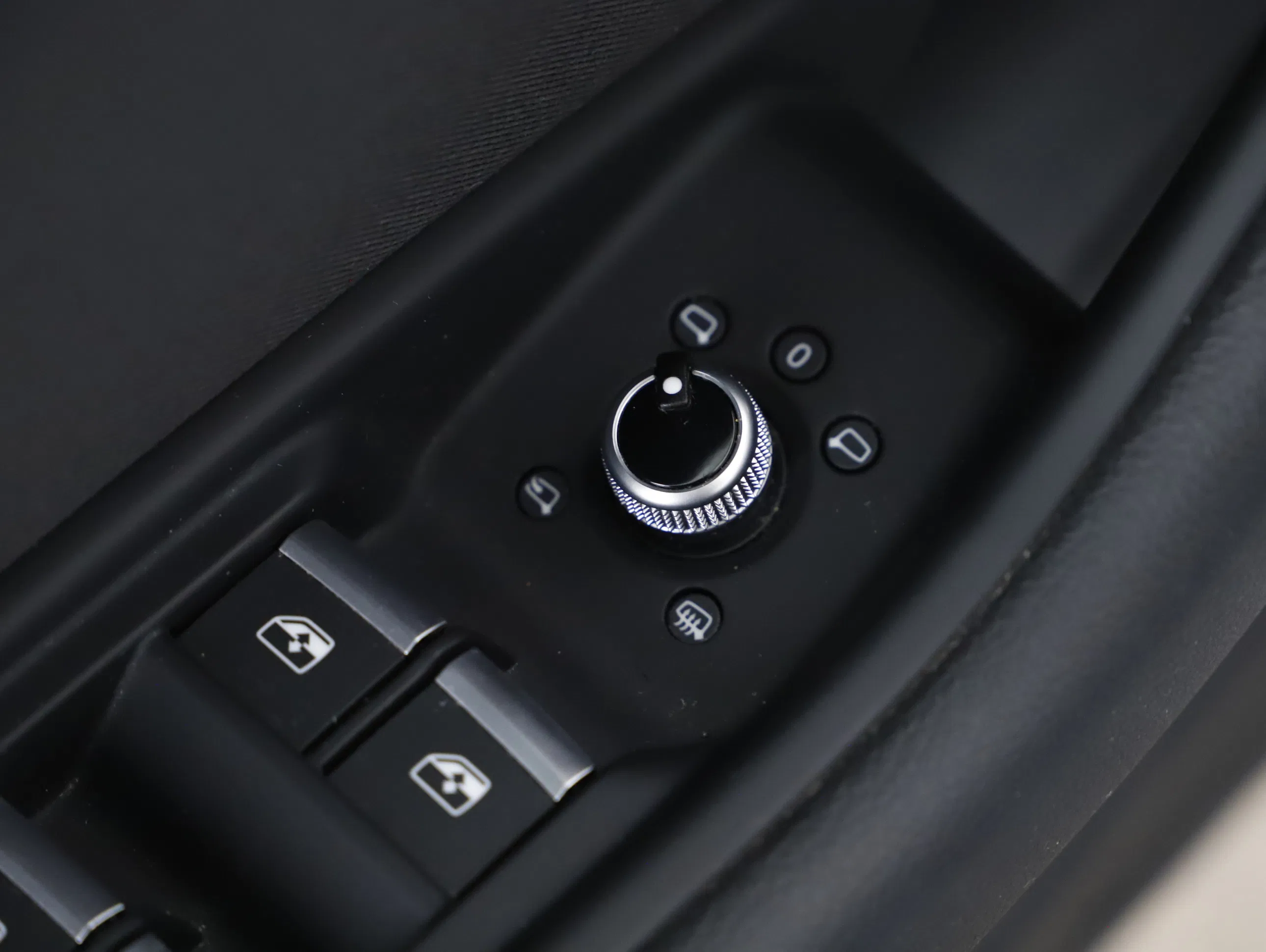 Audi A4 Avant 45 2.0 TFSI quattro advanced | Bild 13 von 30