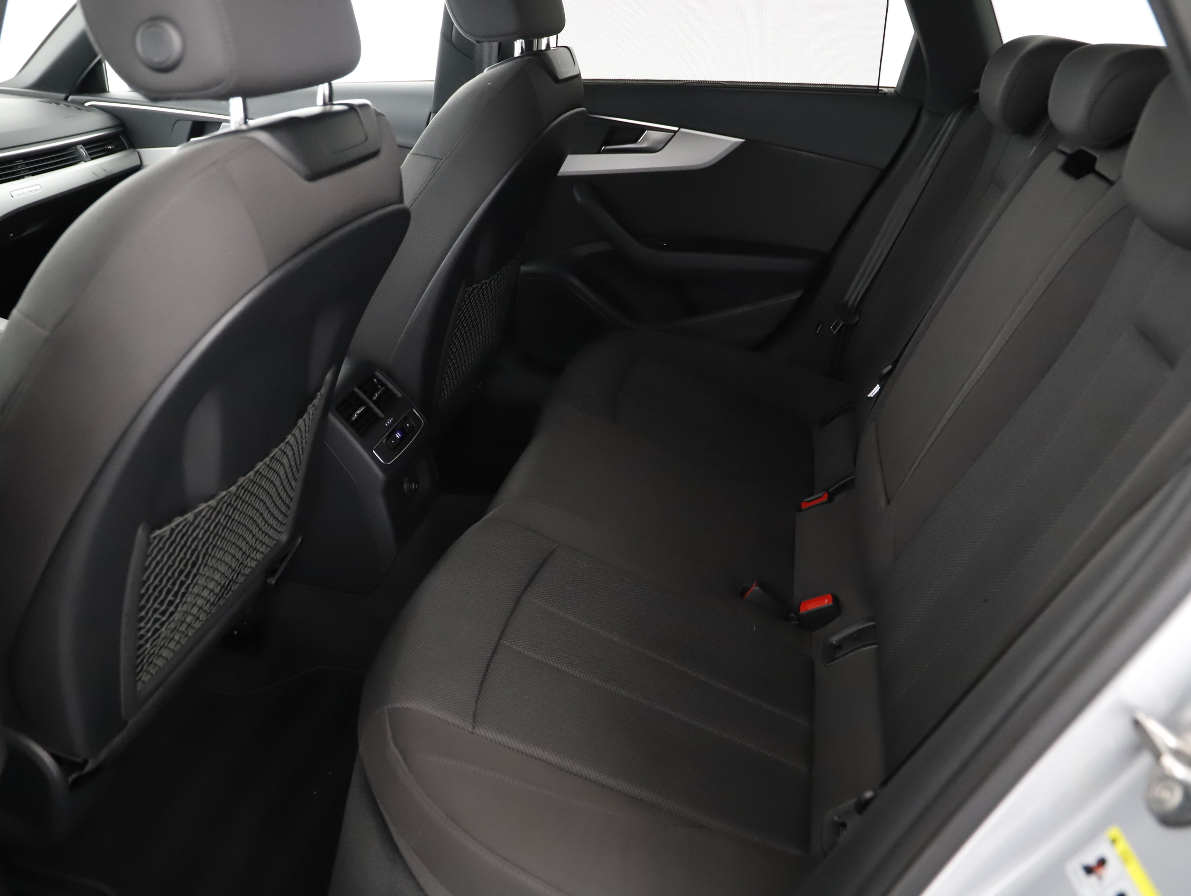 Audi A4 Avant 45 2.0 TFSI quattro advanced | Bild 20 von 30