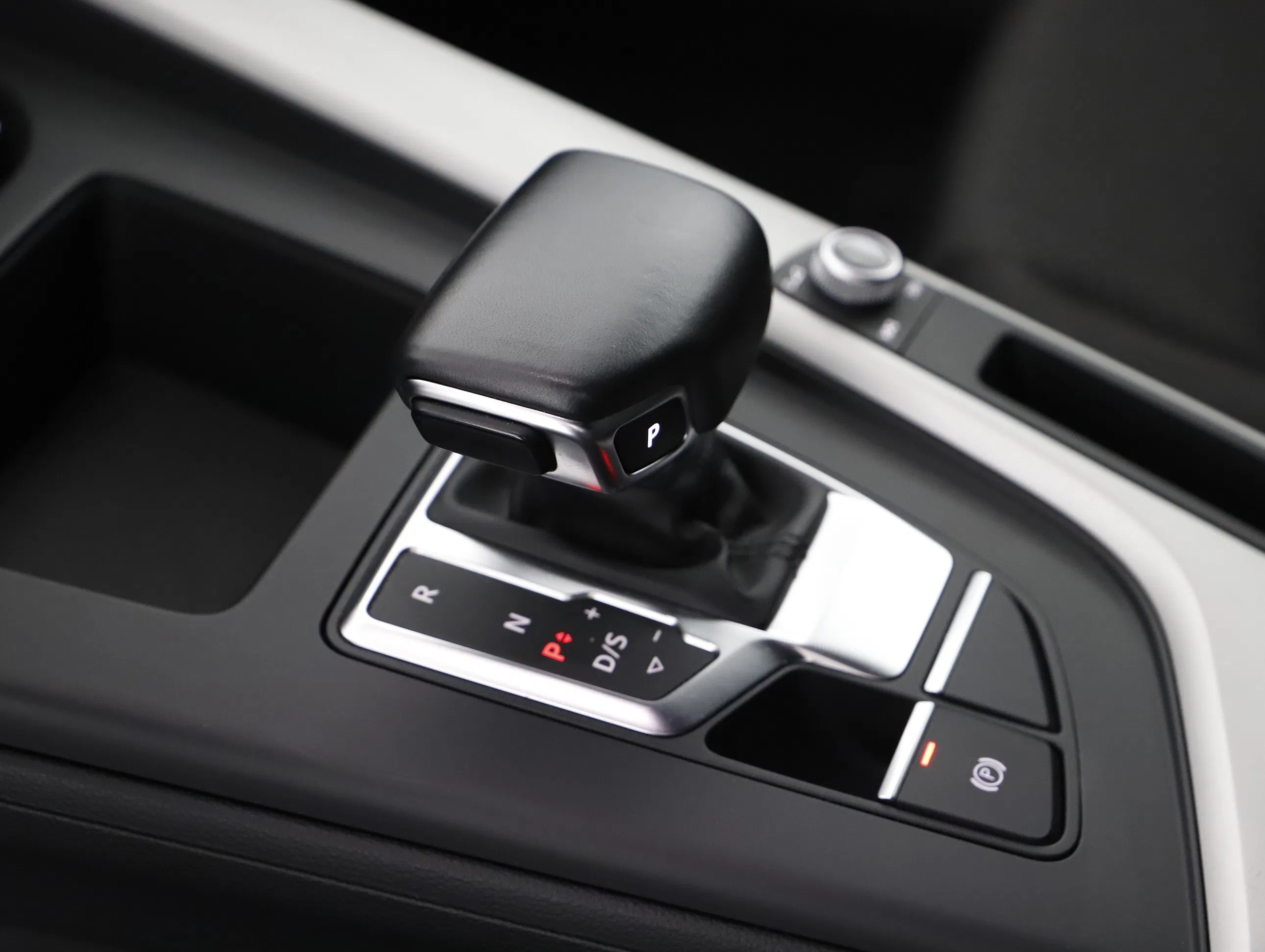 Audi A4 Avant 45 2.0 TFSI quattro advanced | Bild 21 von 30