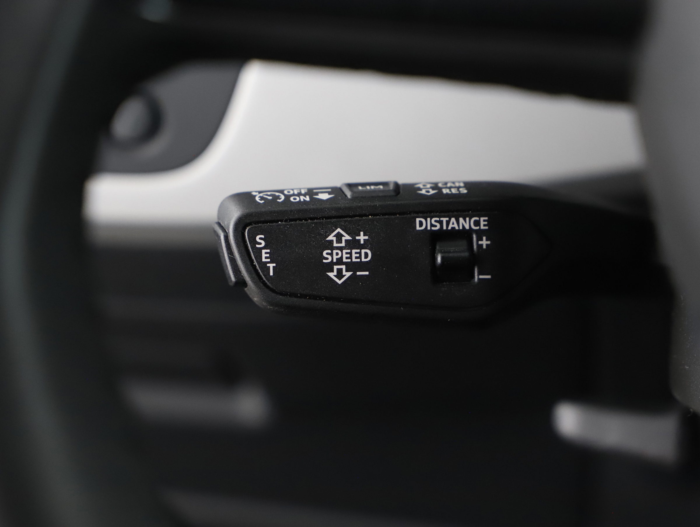 Audi A4 Avant 45 2.0 TFSI quattro advanced | Bild 26 von 30