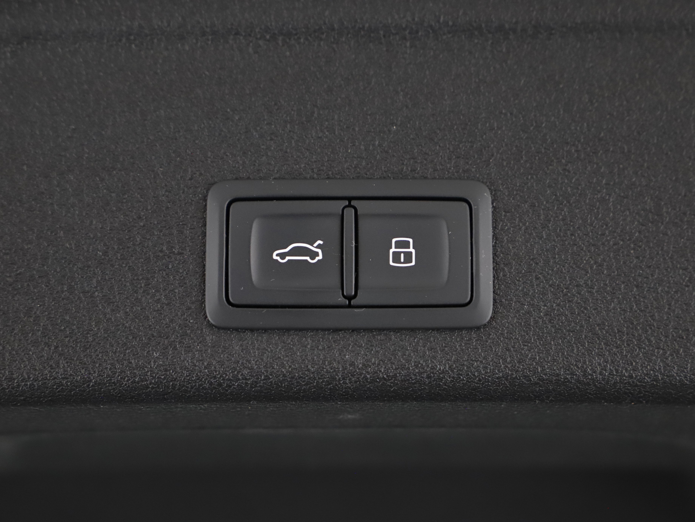 Audi A4 Avant 45 2.0 TFSI quattro advanced | Bild 29 von 30