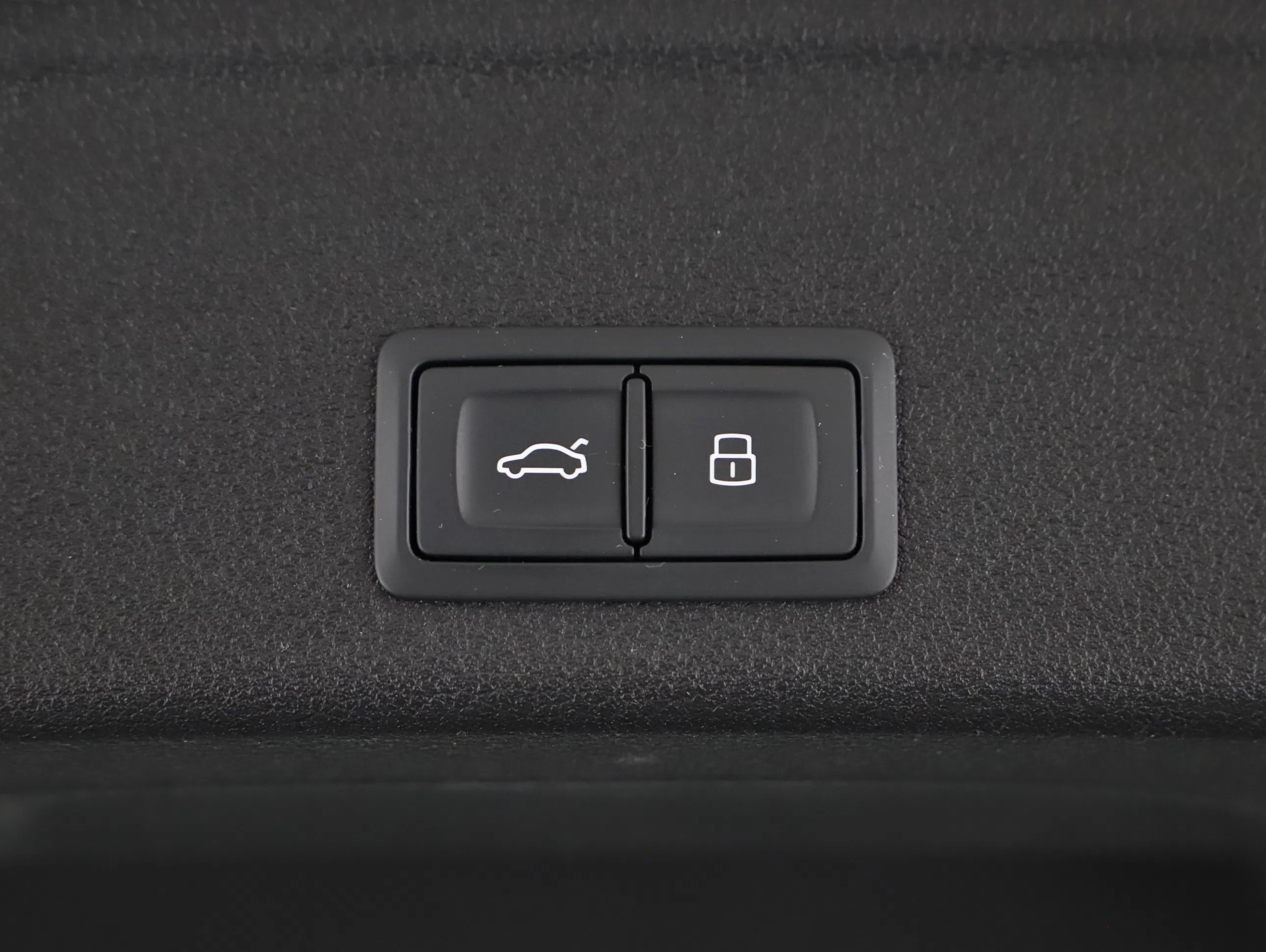 Audi A4 Avant 45 2.0 TFSI quattro advanced | Bild 29 von 30