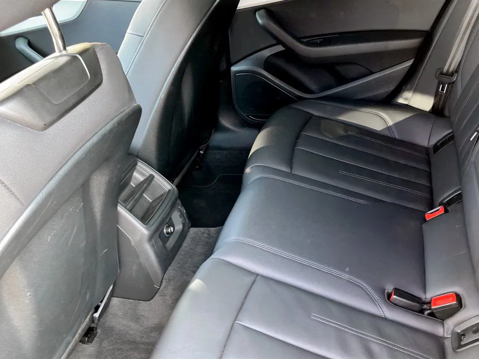 Audi A4 Avant 35 TDI Aut. | Bild 21 von 23