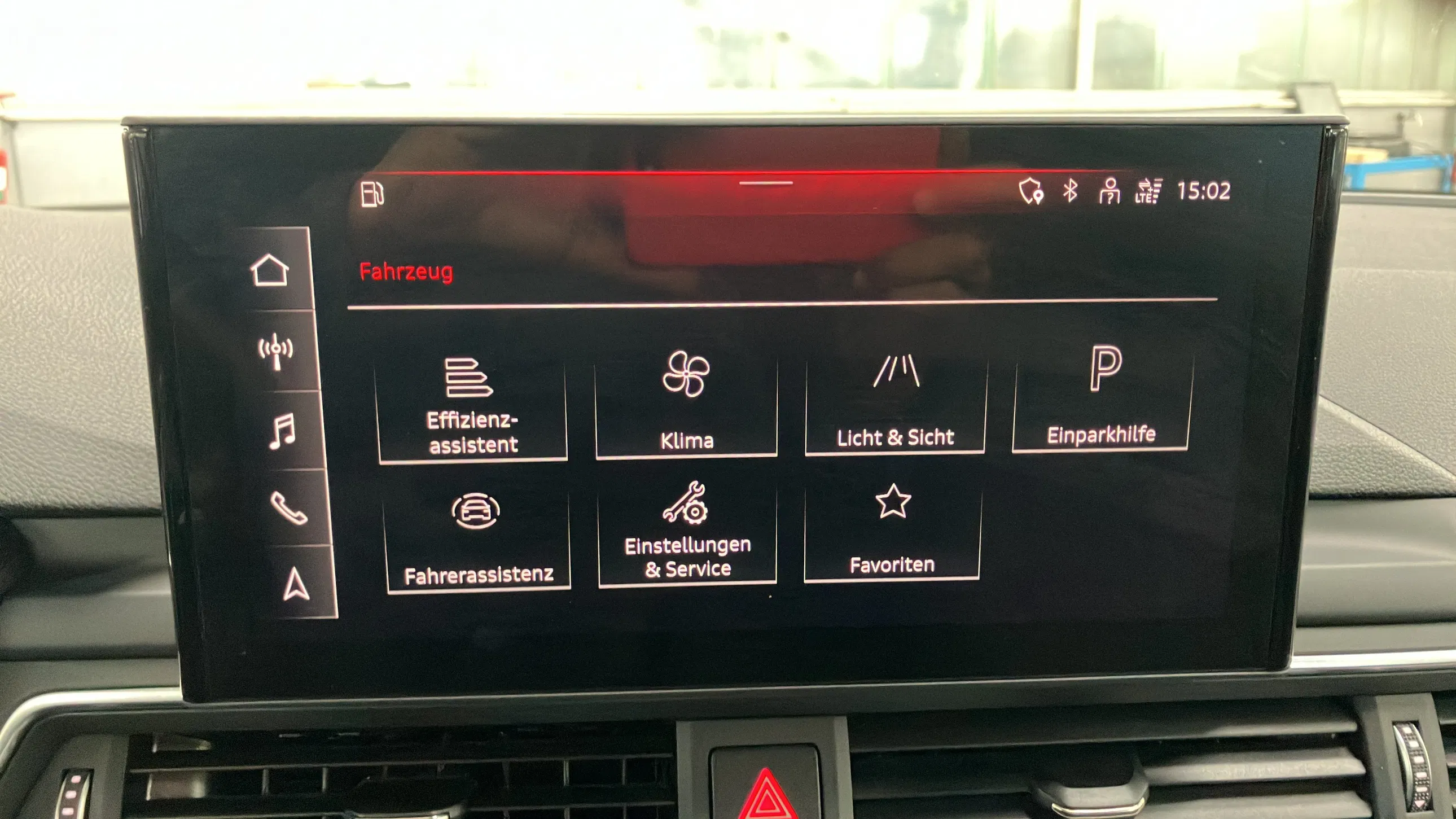 Audi A4 Avant 30 2.0 TDI advanced | Bild 16 von 24