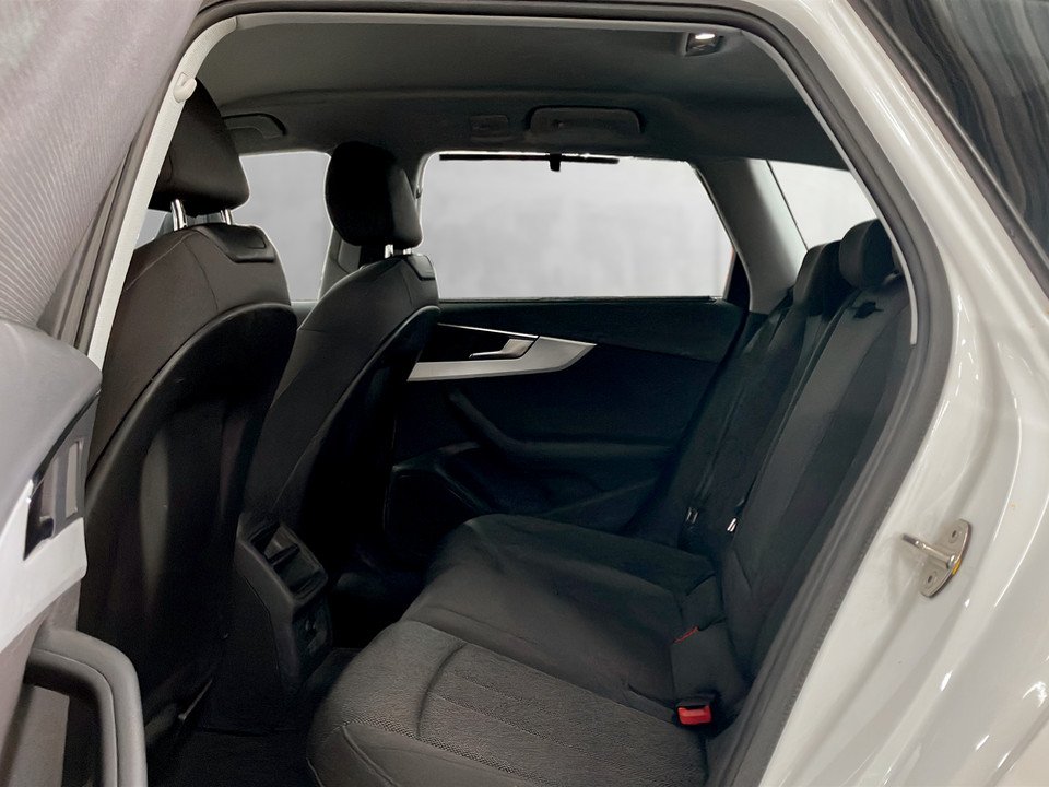 Audi A4 Avant 30 2.0 TDI advanced | Bild 18 von 24