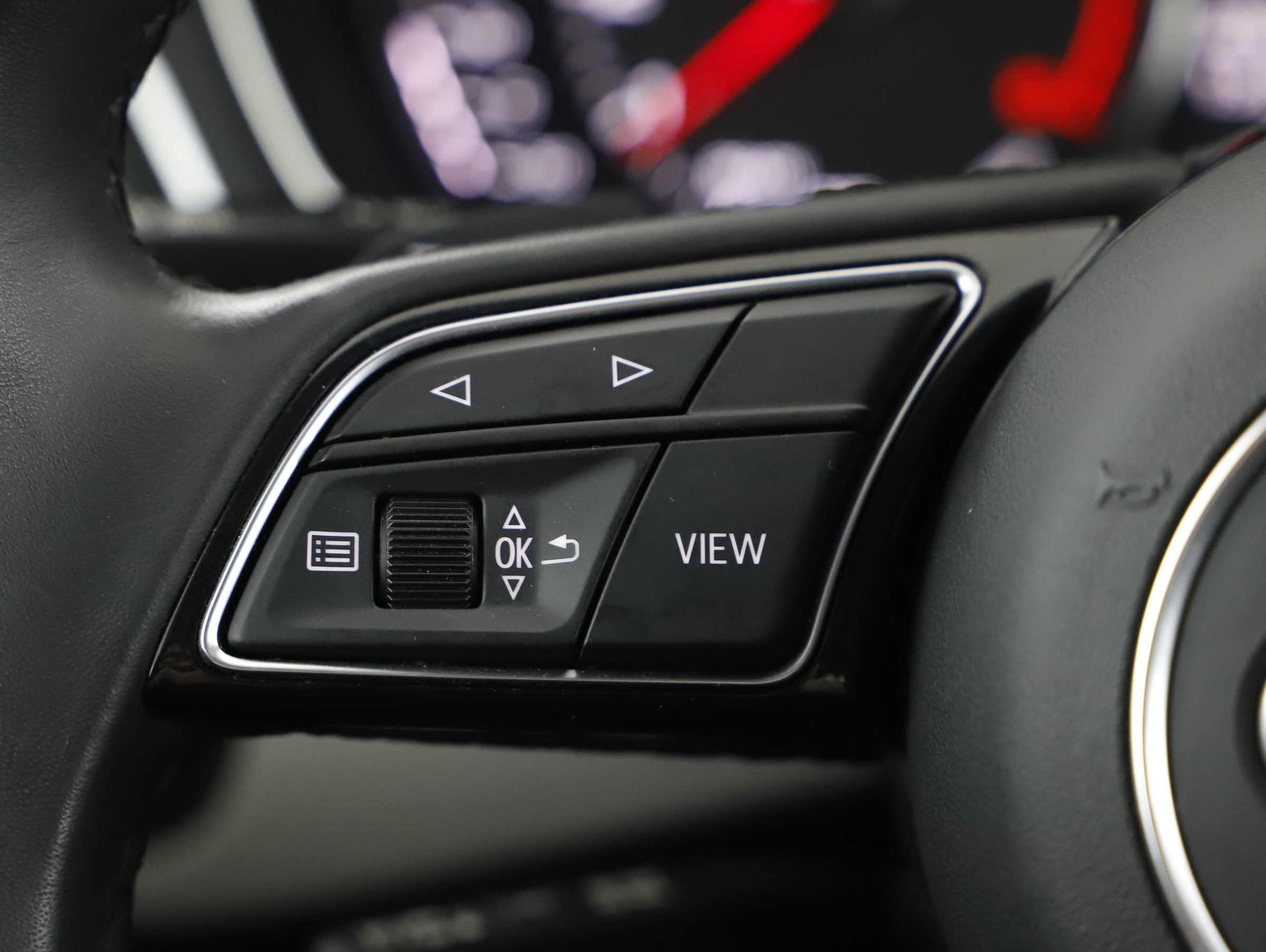 Audi A4 Avant 35 2.0 TFSI advanced | Bild 11 von 23
