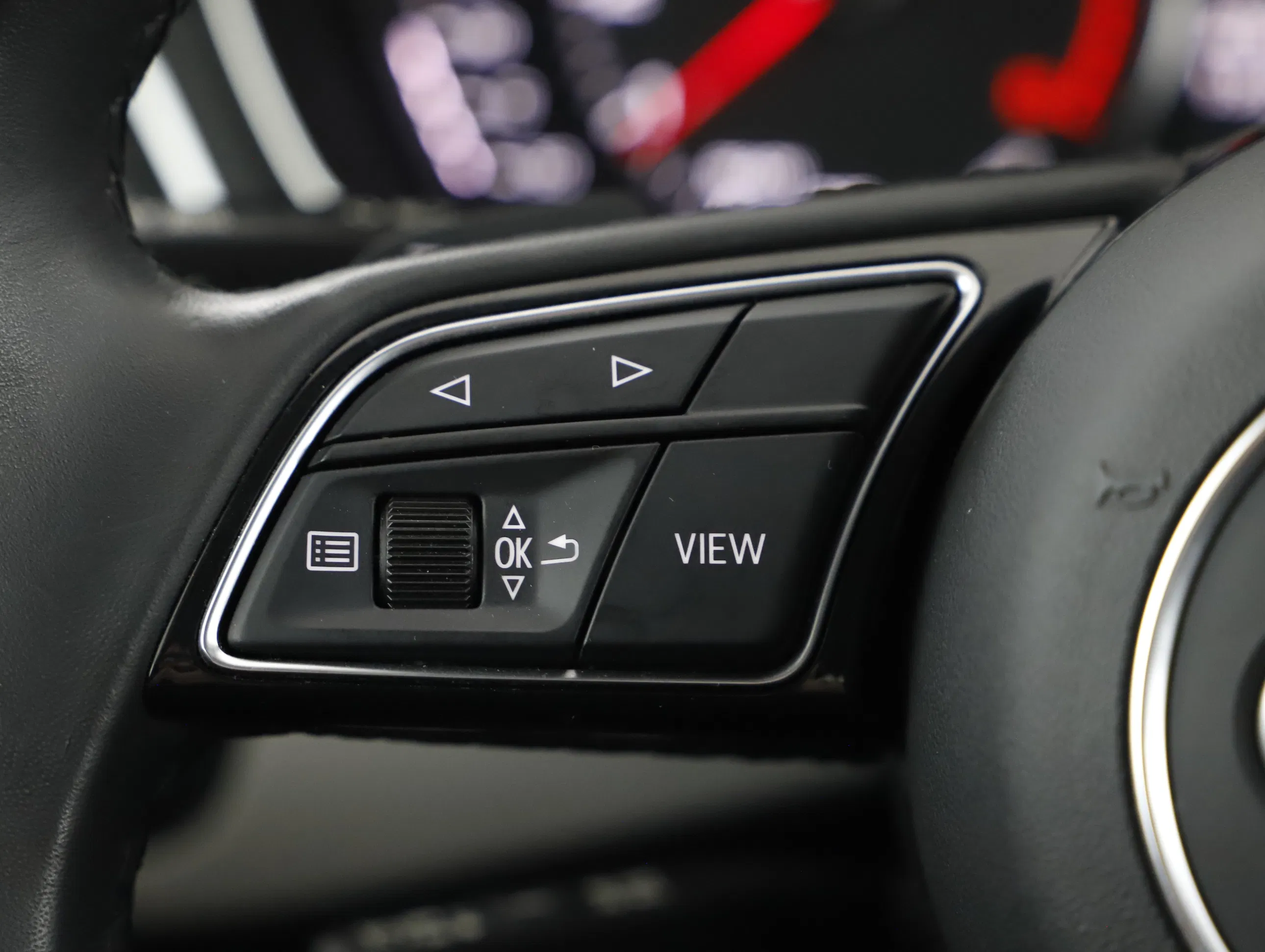 Audi A4 Avant 35 2.0 TFSI advanced | Bild 11 von 23