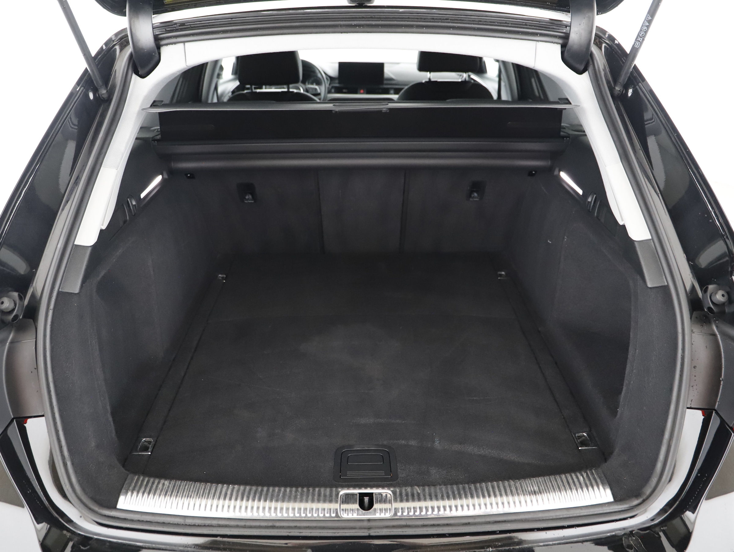 Audi A4 Avant 35 2.0 TFSI advanced | Bild 17 von 23