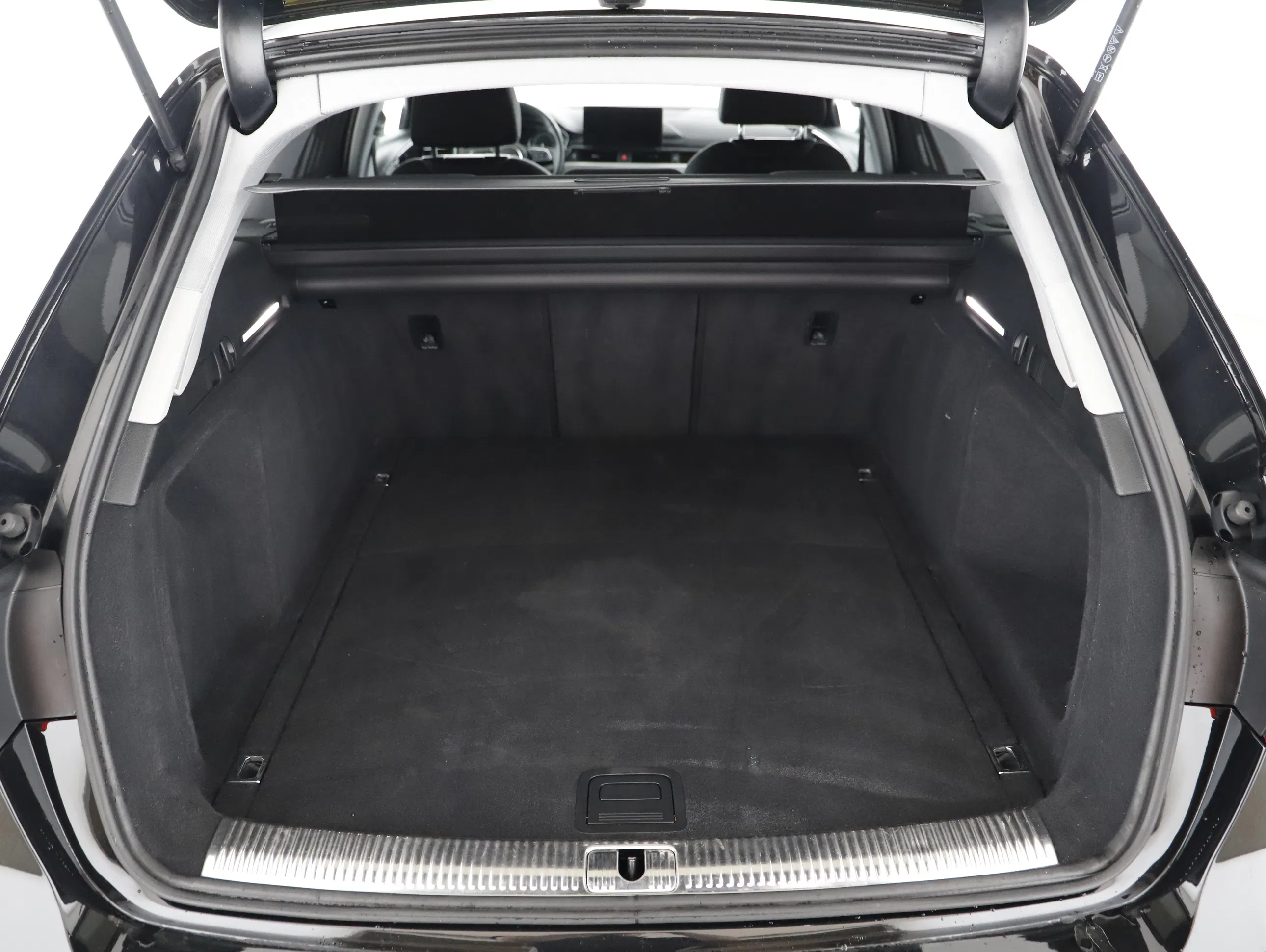 Audi A4 Avant 35 2.0 TFSI advanced | Bild 17 von 23