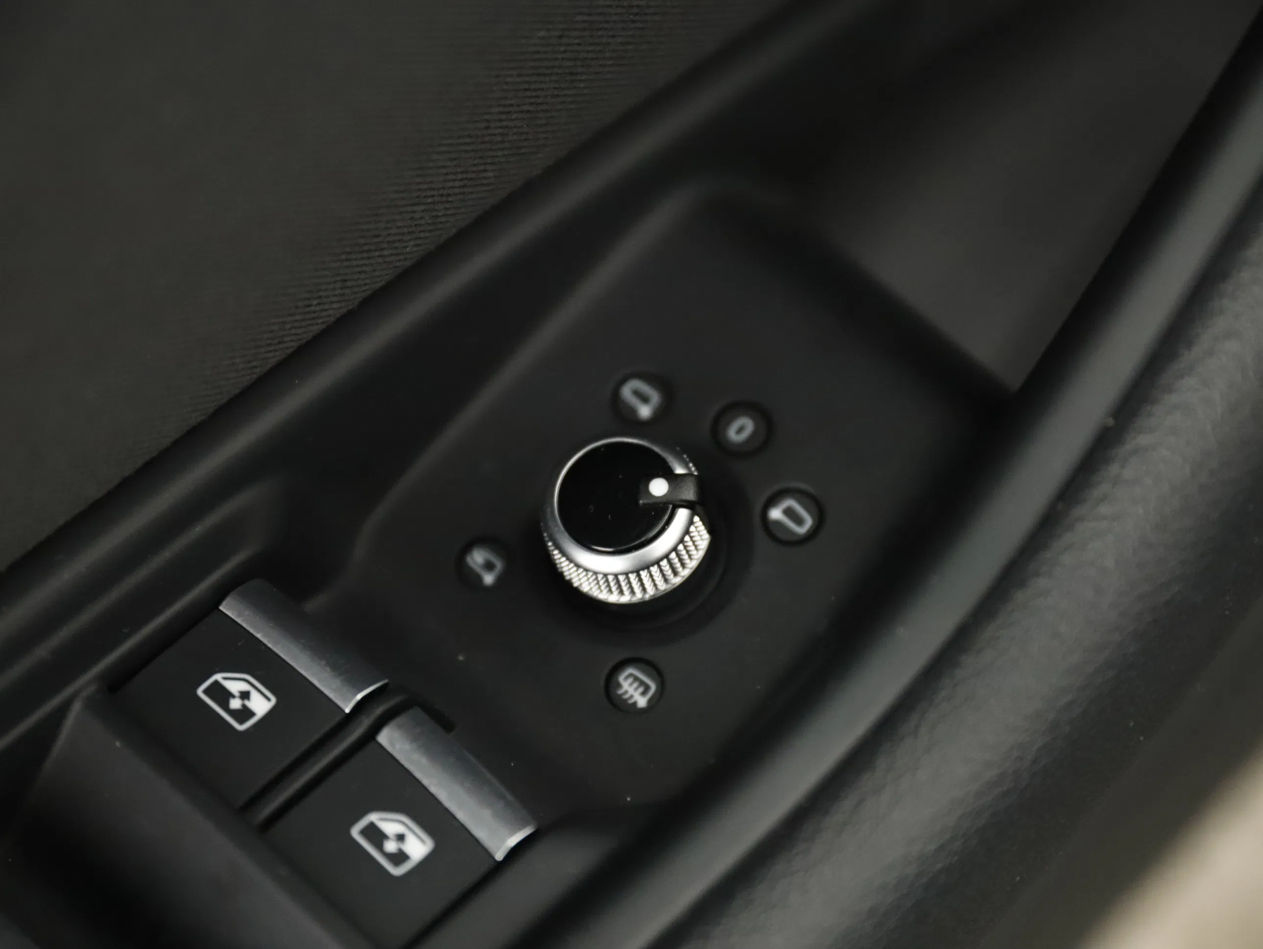 Audi A4 Avant 35 2.0 TDI S-Line | Bild 11 von 28