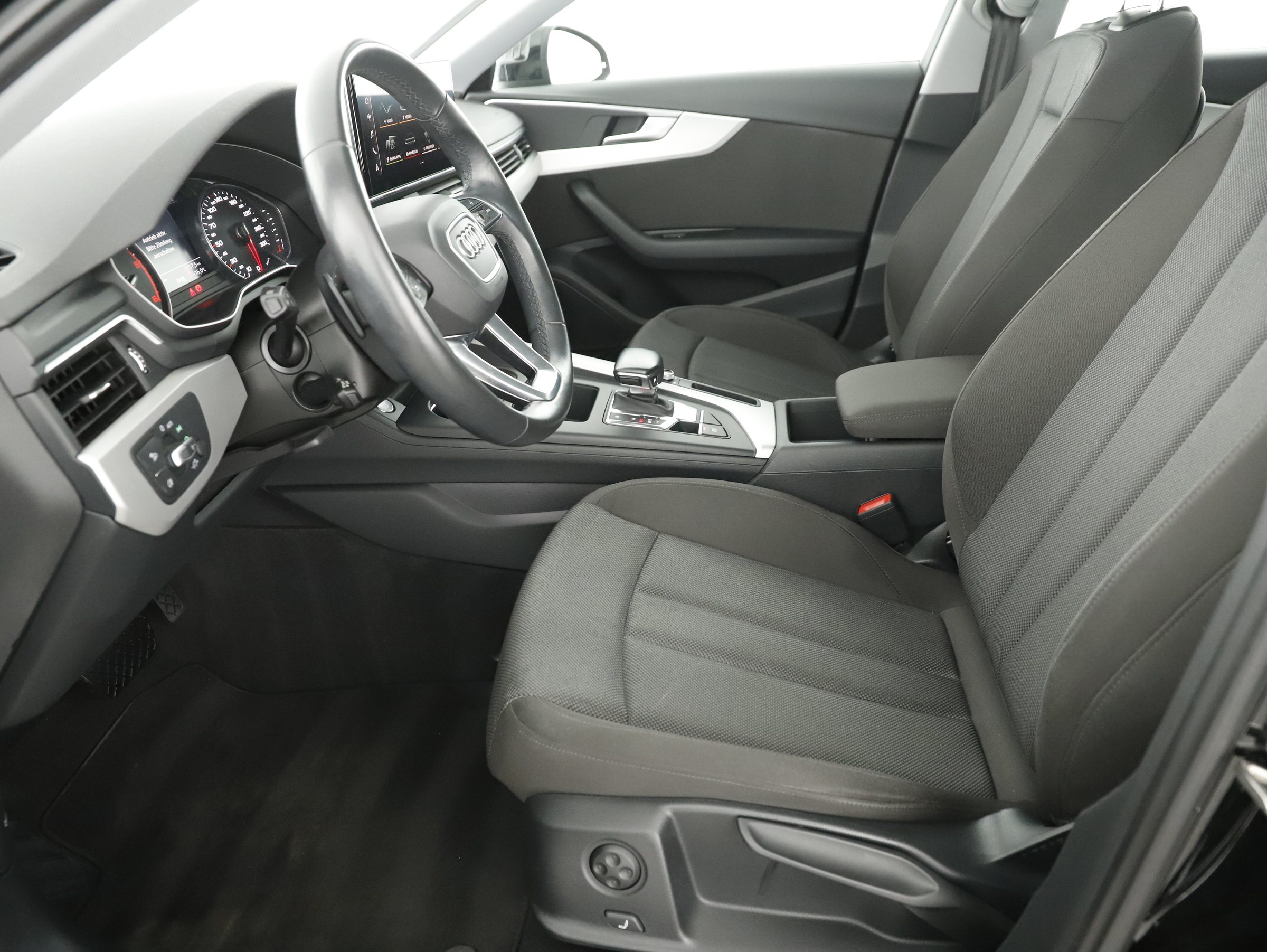 Audi A4 Avant 35 2.0 TDI S-Line | Bild 13 von 28