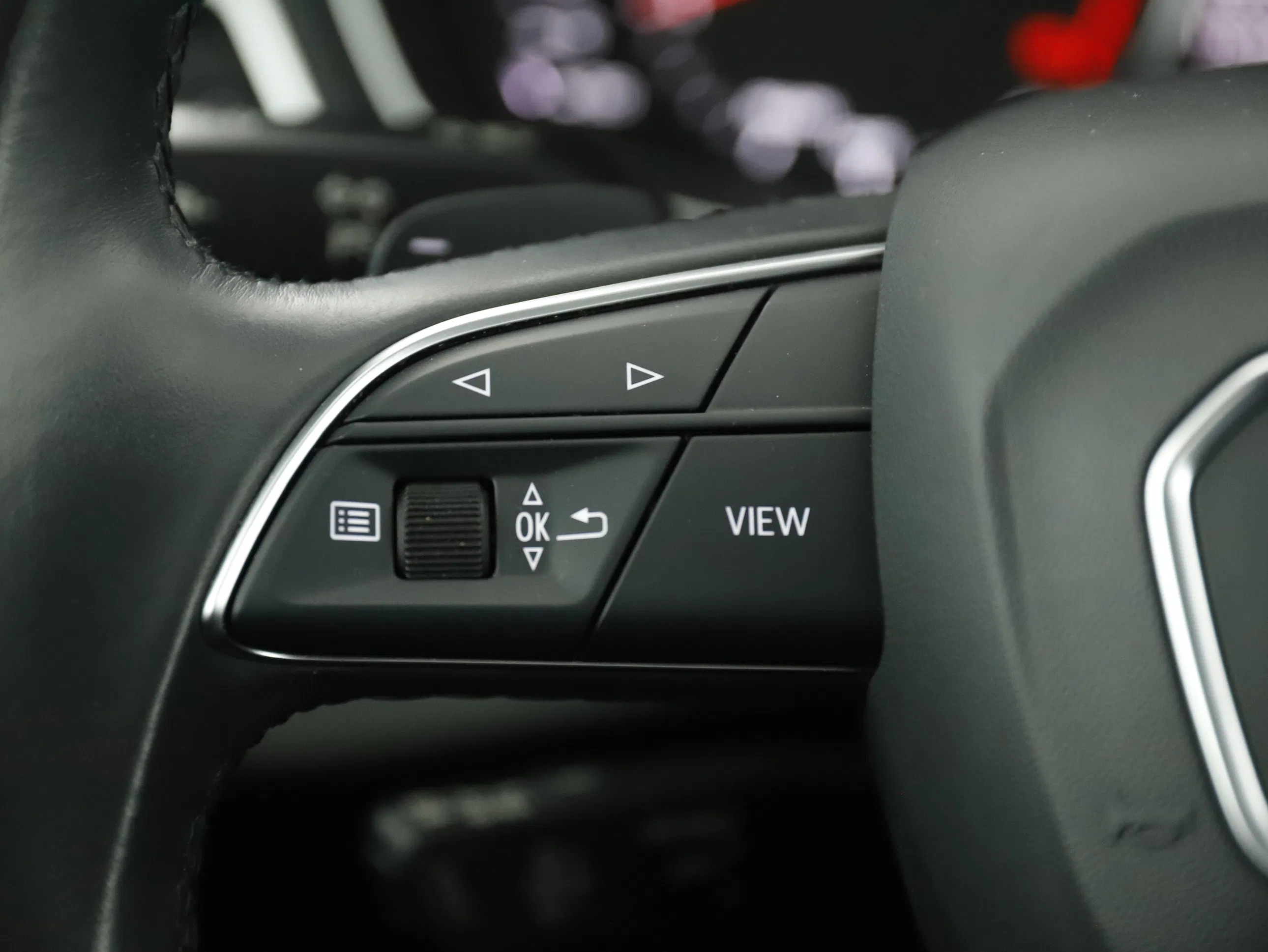 Audi A4 Avant 35 2.0 TDI S-Line | Bild 17 von 28