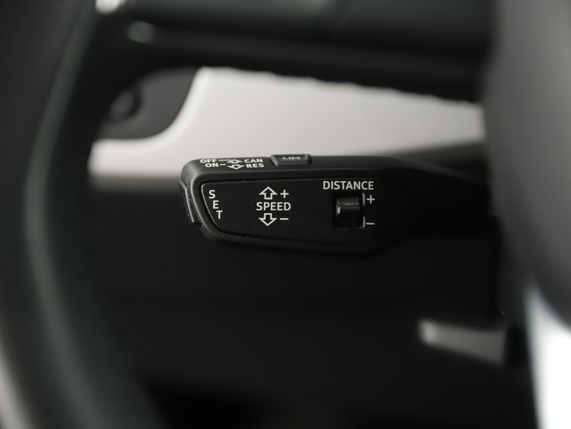 Audi A4 Avant 35 2.0 TDI S-Line | Bild 19 von 28