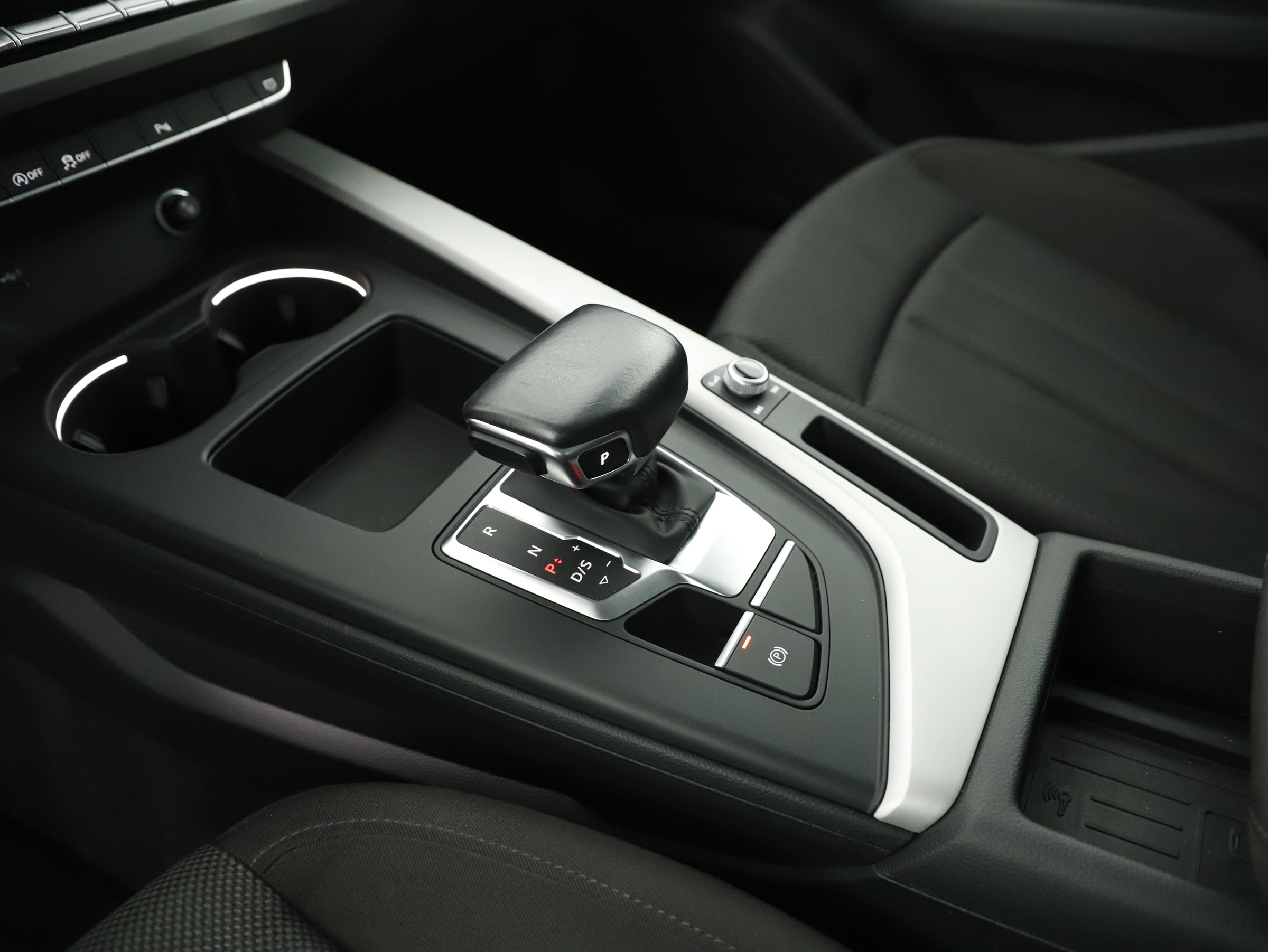 Audi A4 Avant 35 2.0 TDI S-Line | Bild 24 von 28