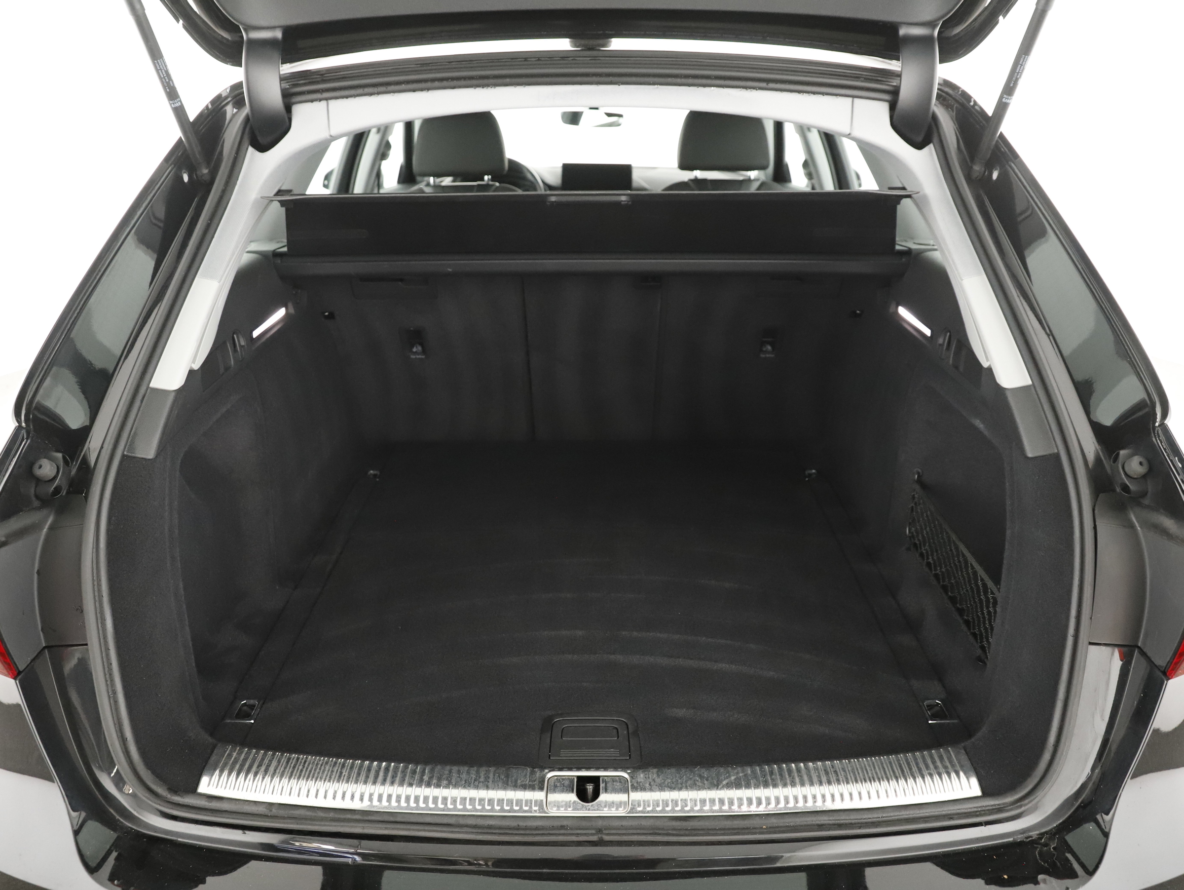 Audi A4 Avant 35 2.0 TDI S-Line | Bild 26 von 28