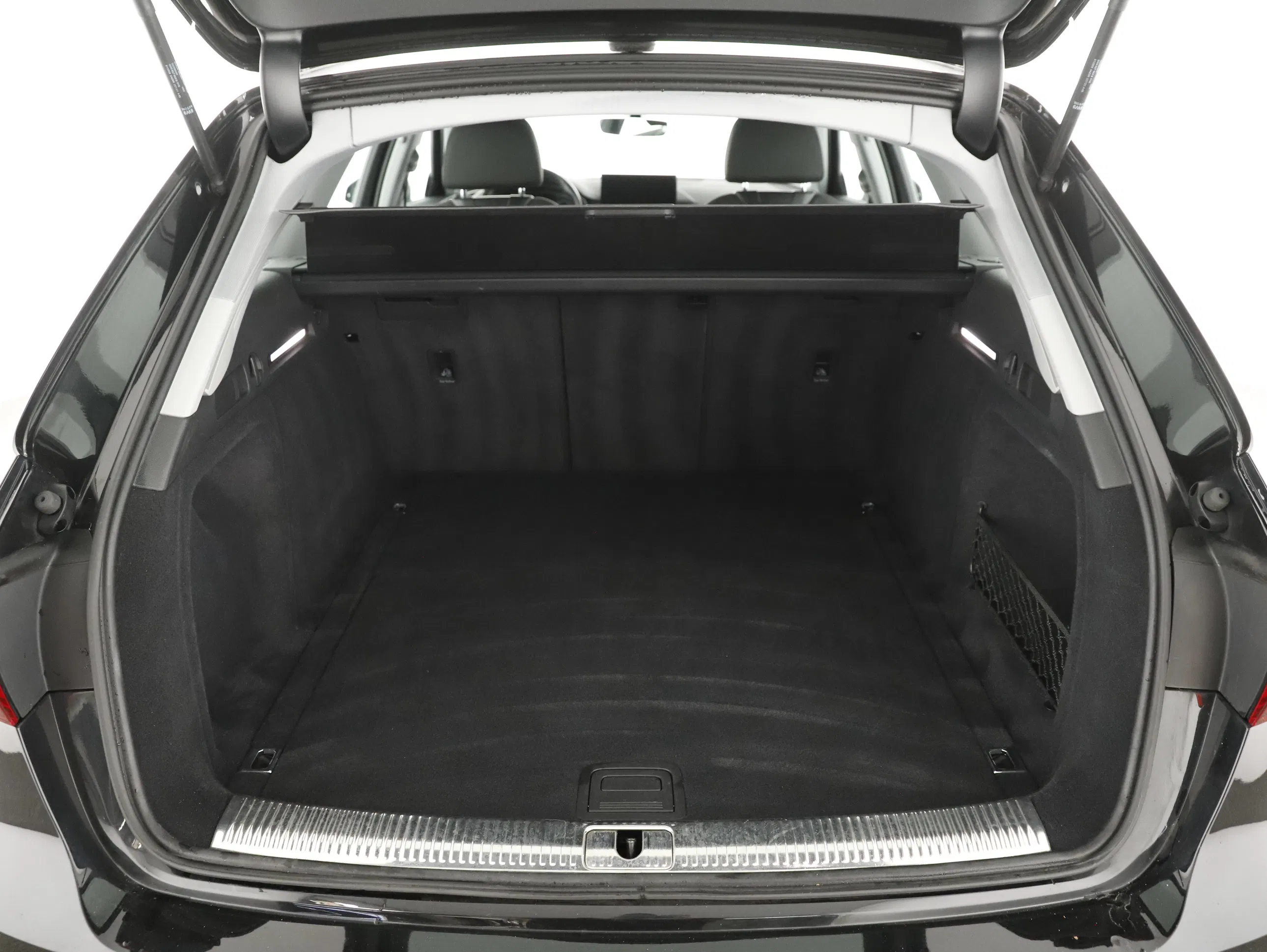 Audi A4 Avant 35 2.0 TDI S-Line | Bild 26 von 28