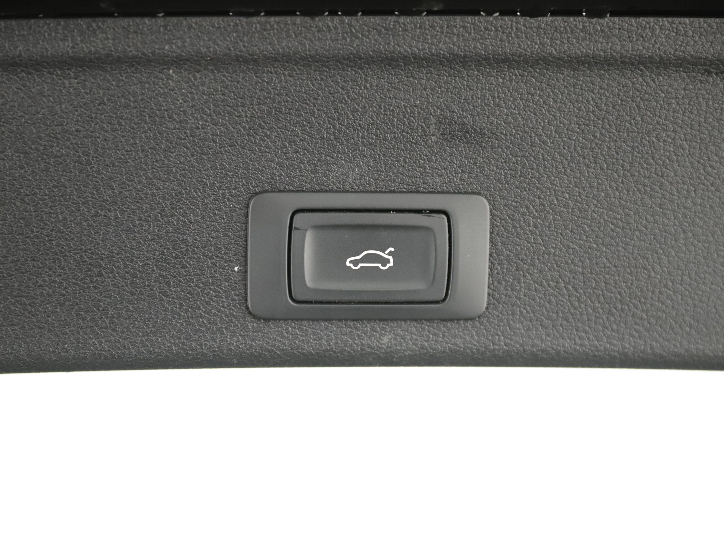 Audi A4 Avant 35 2.0 TDI S-Line | Bild 27 von 28