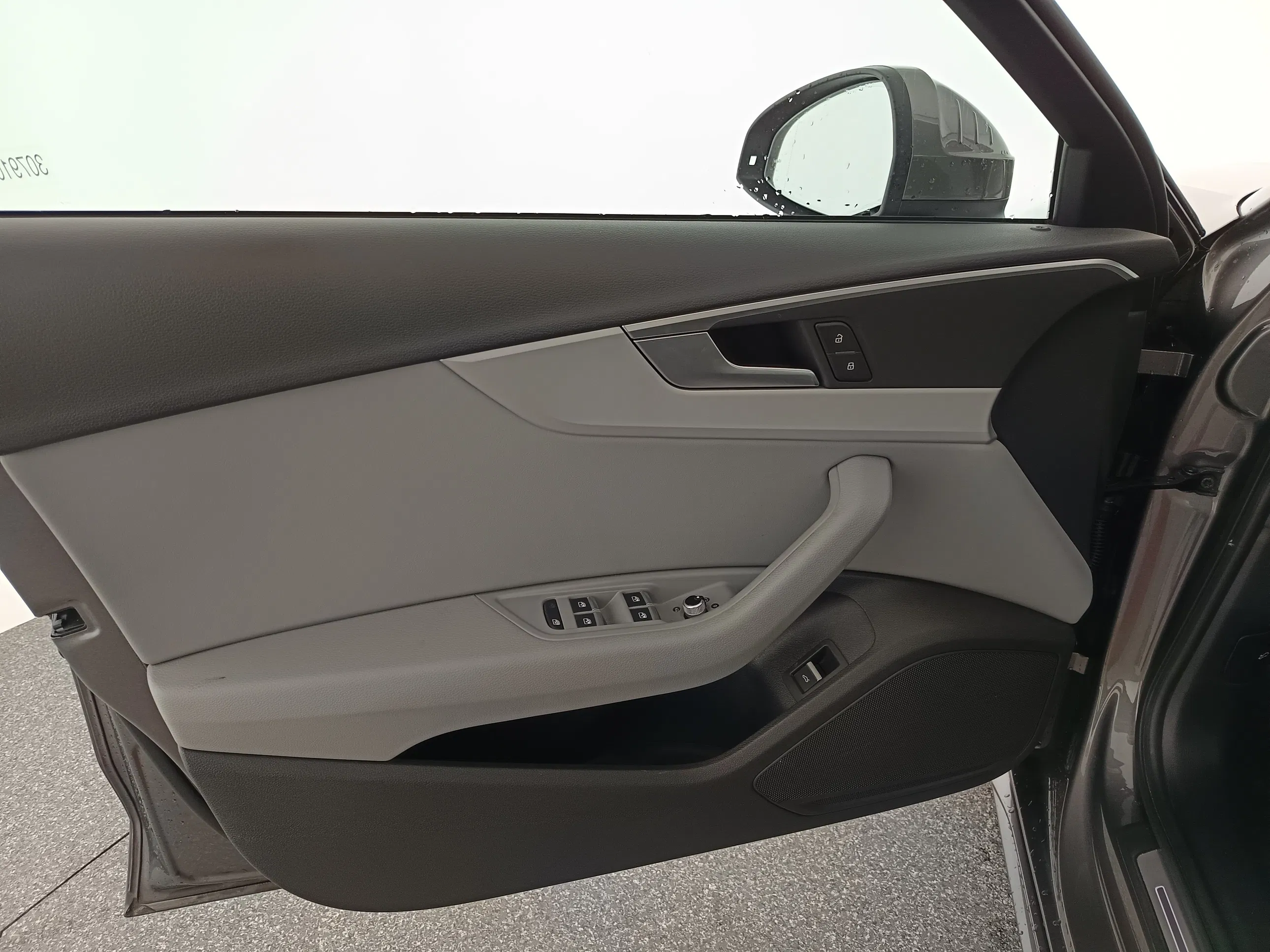 Audi A4 30 2.0 TDI S-Line | Bild 11 von 31