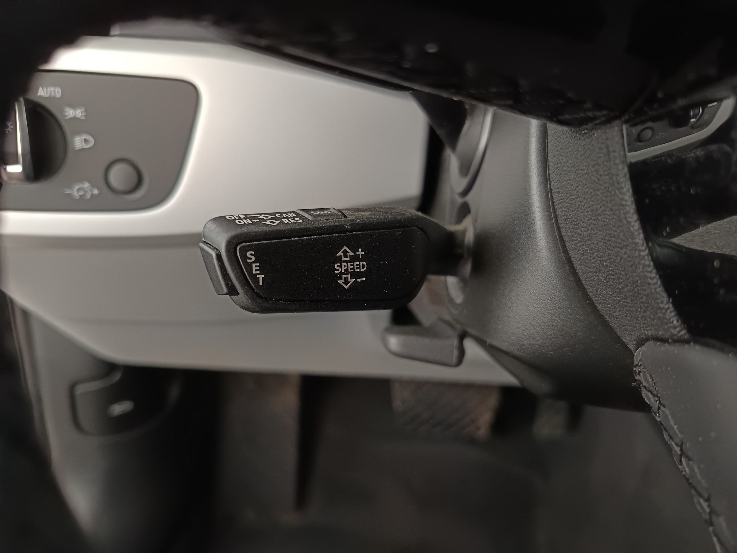 Audi A4 30 2.0 TDI S-Line | Bild 17 von 31