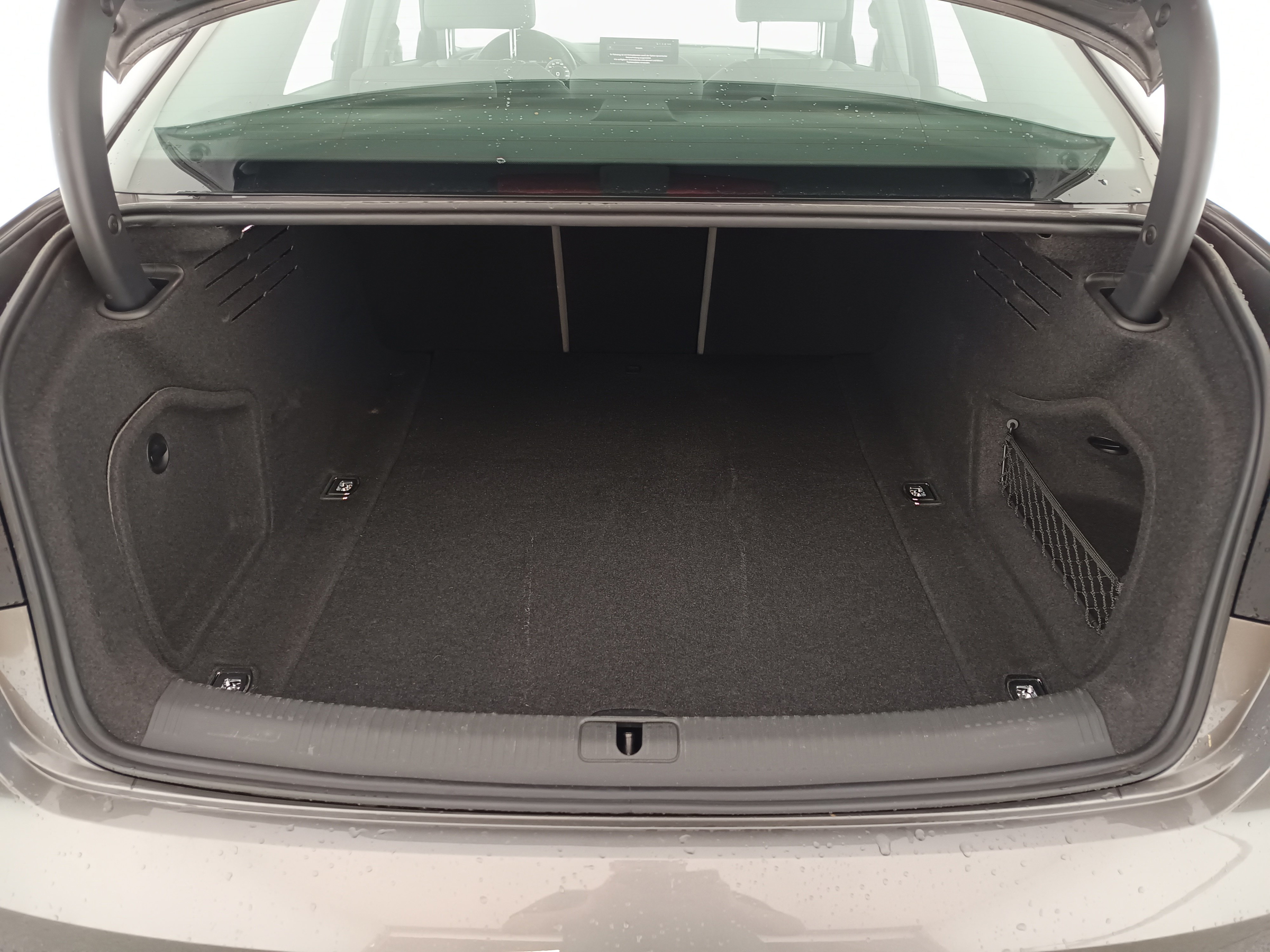 Audi A4 30 2.0 TDI S-Line | Bild 31 von 31