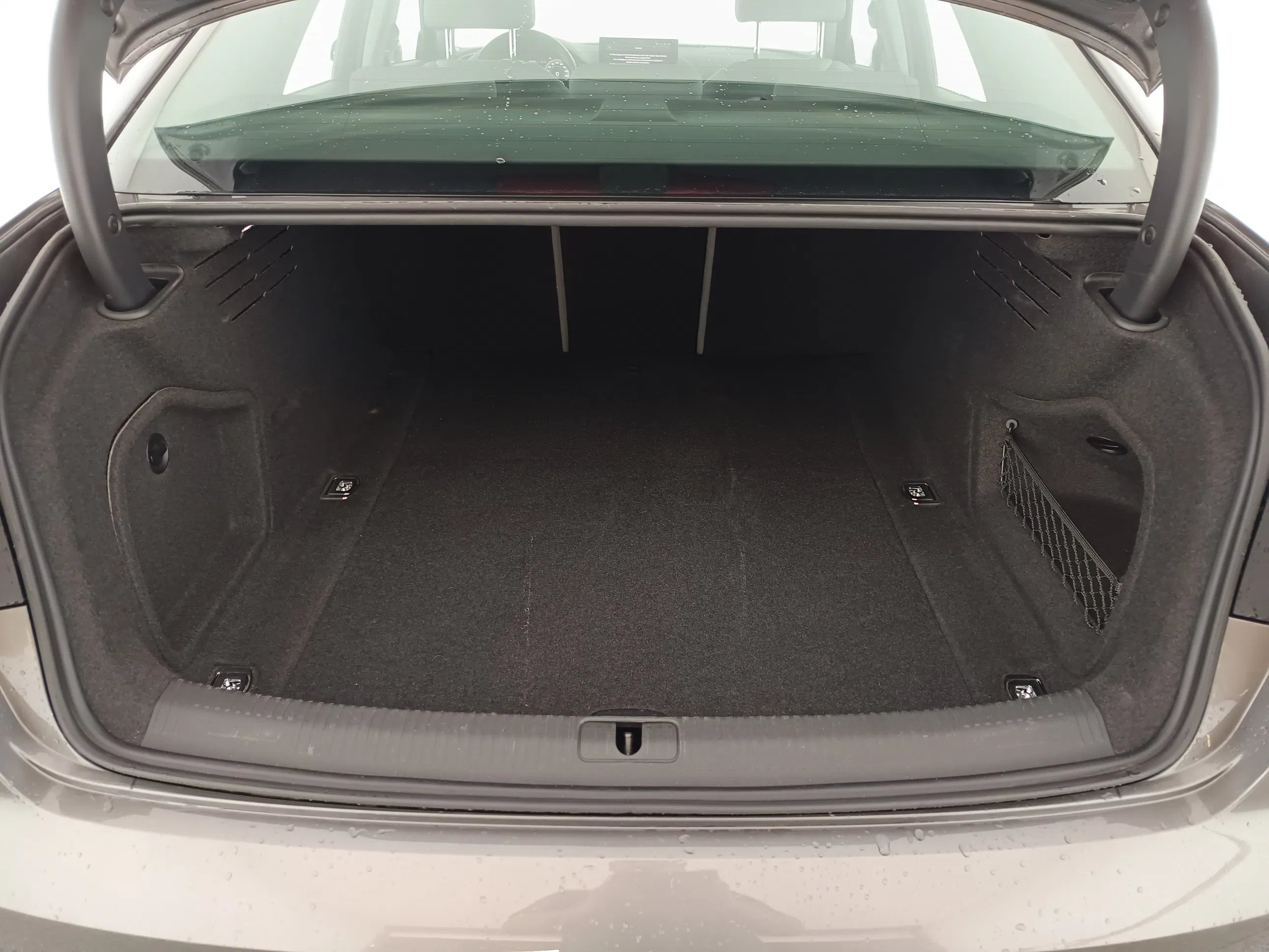 Audi A4 30 2.0 TDI S-Line | Bild 31 von 31