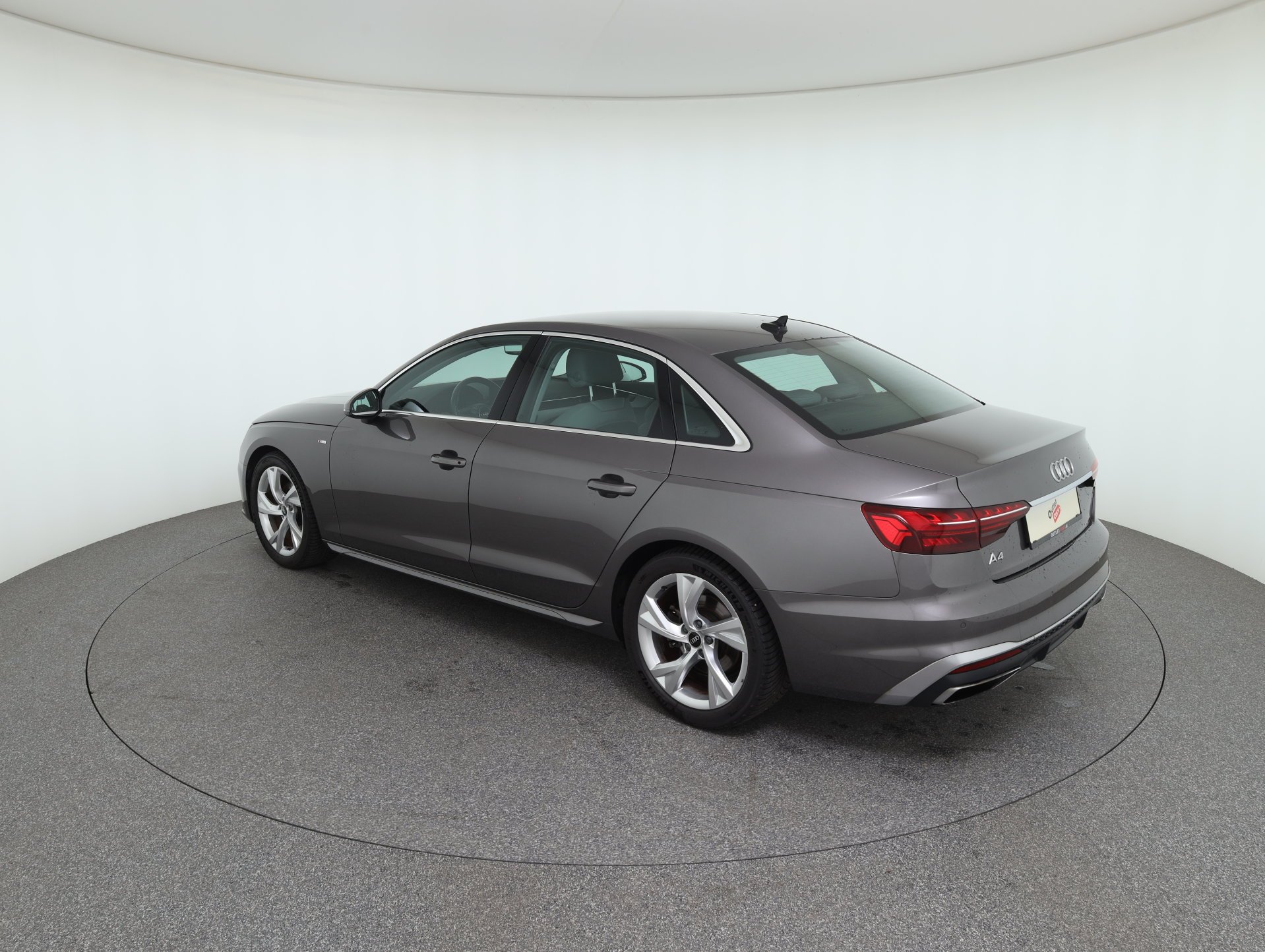 Audi A4 30 2.0 TDI S-Line | Bild 8 von 31