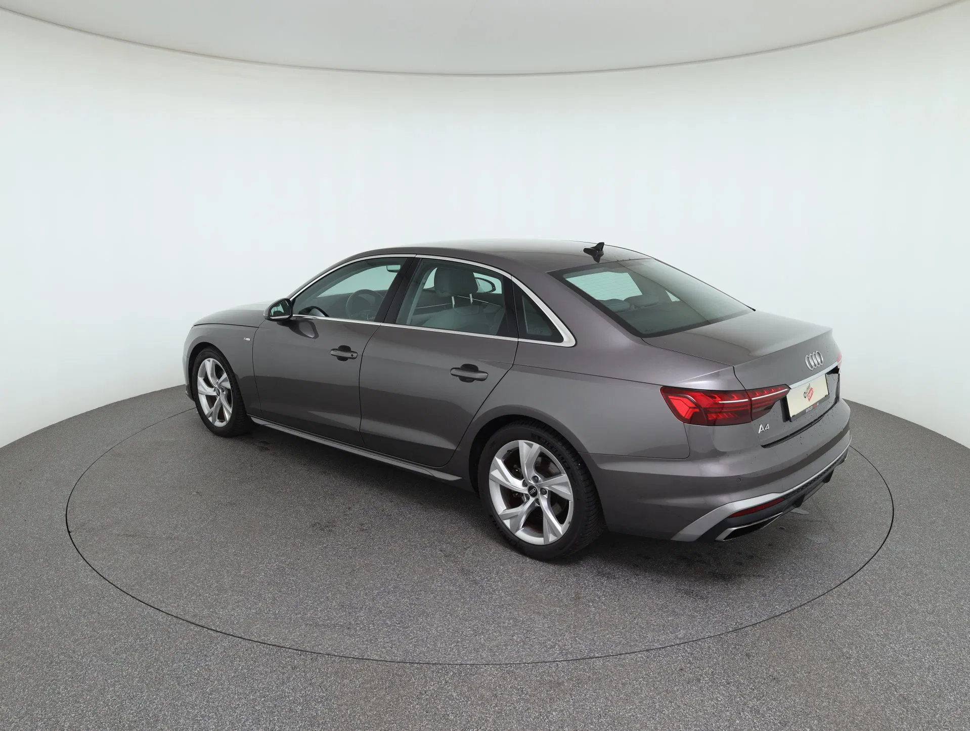Audi A4 30 2.0 TDI S-Line | Bild 8 von 31