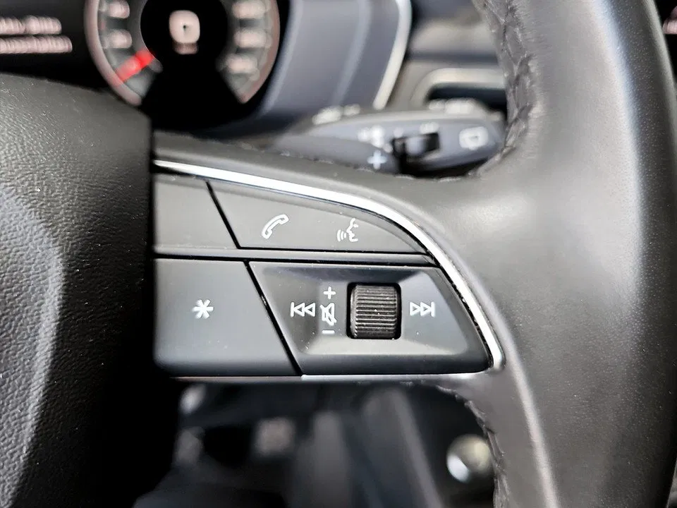 Audi A4 Avant 30 TDI AUT advanced | Bild 13 von 21