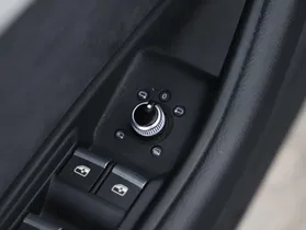 Audi A4 Avant 30 2.0 TDI advanced | Thumbnail 16 von 24