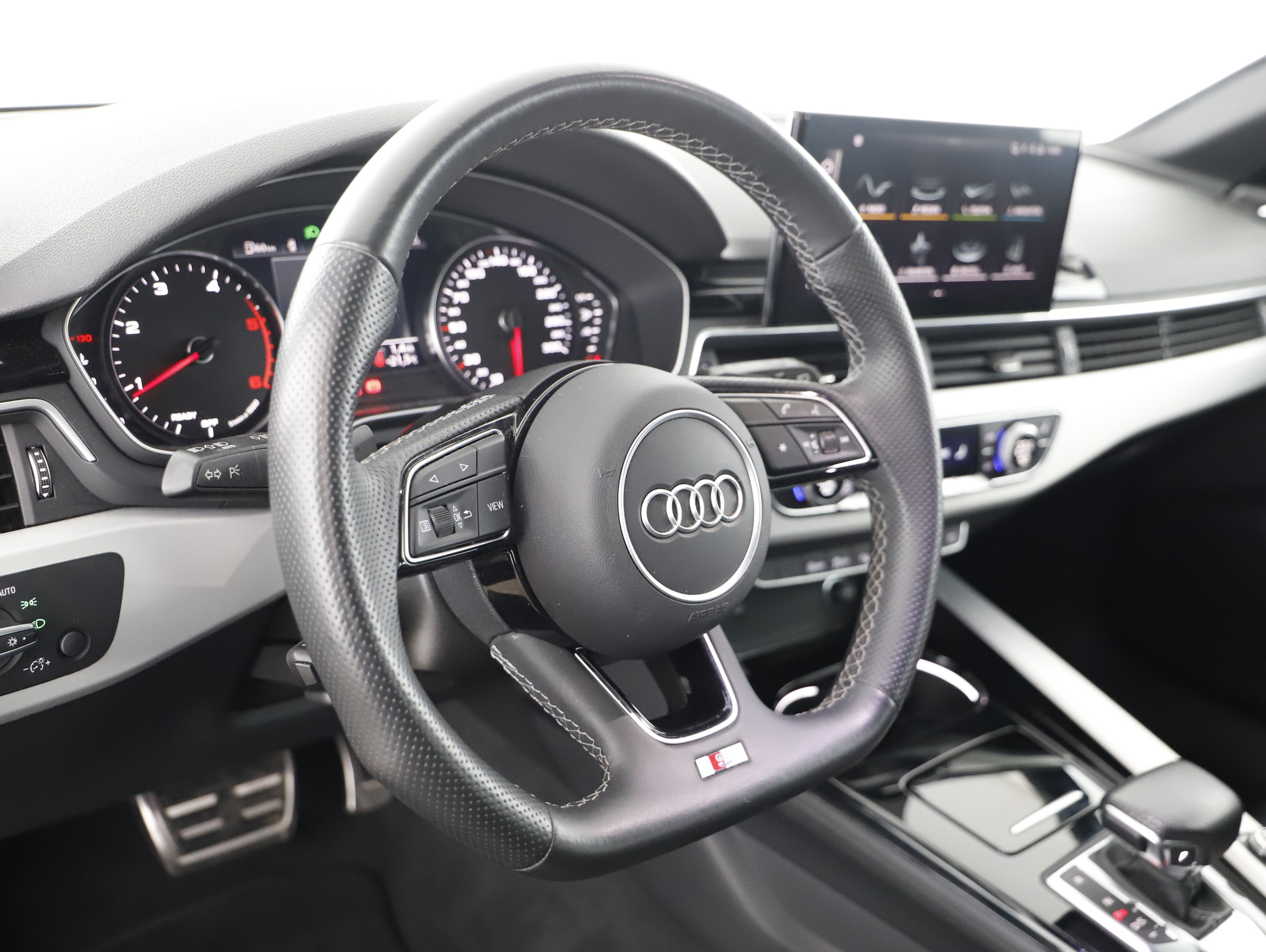 Audi A4 Avant 30 2.0 TDI advanced | Bild 4 von 24