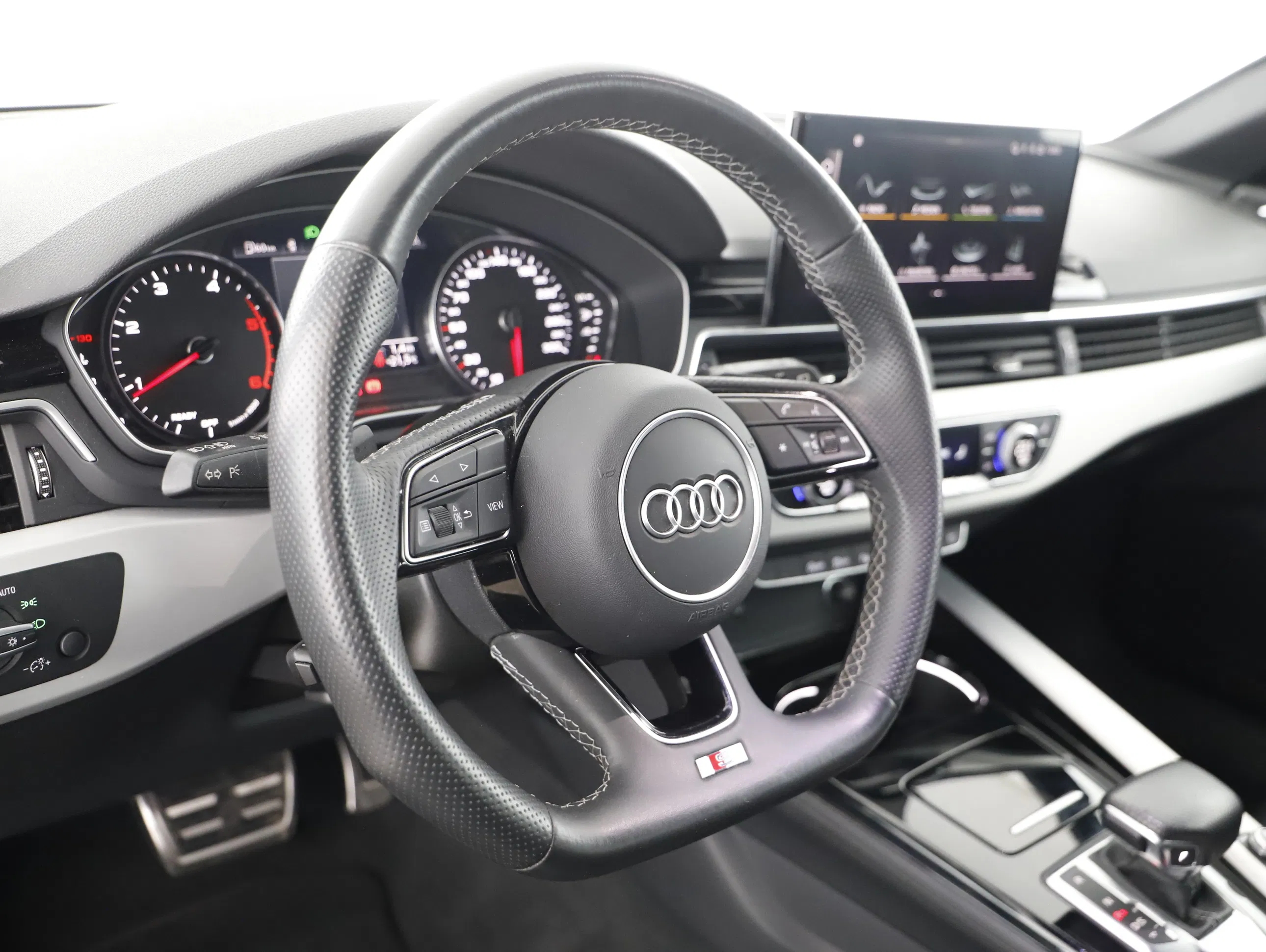 Audi A4 Avant 30 2.0 TDI advanced | Bild 4 von 24