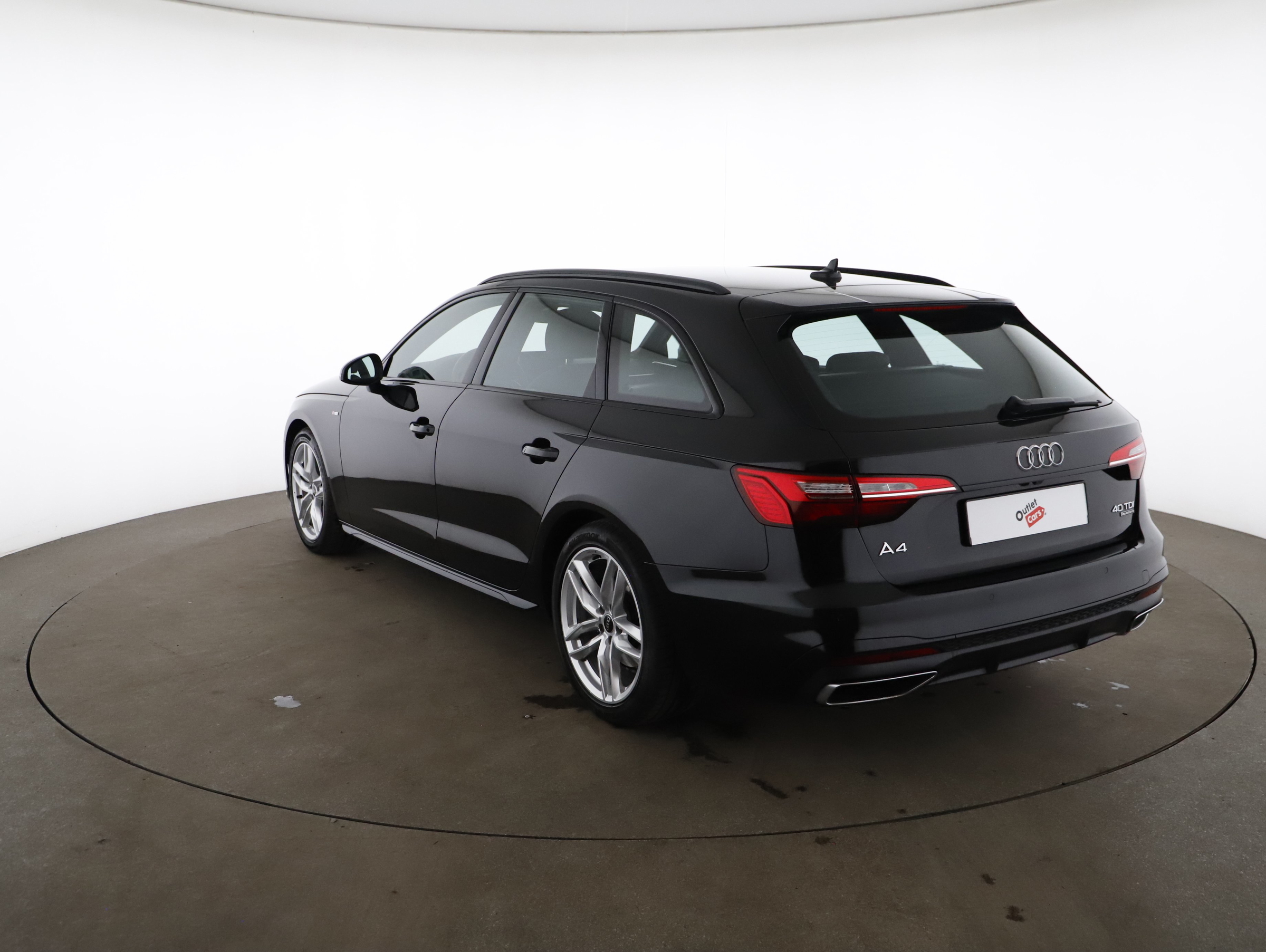 Audi A4 Avant 40 2.0 TDI quattro S-Line | Bild 19 von 23