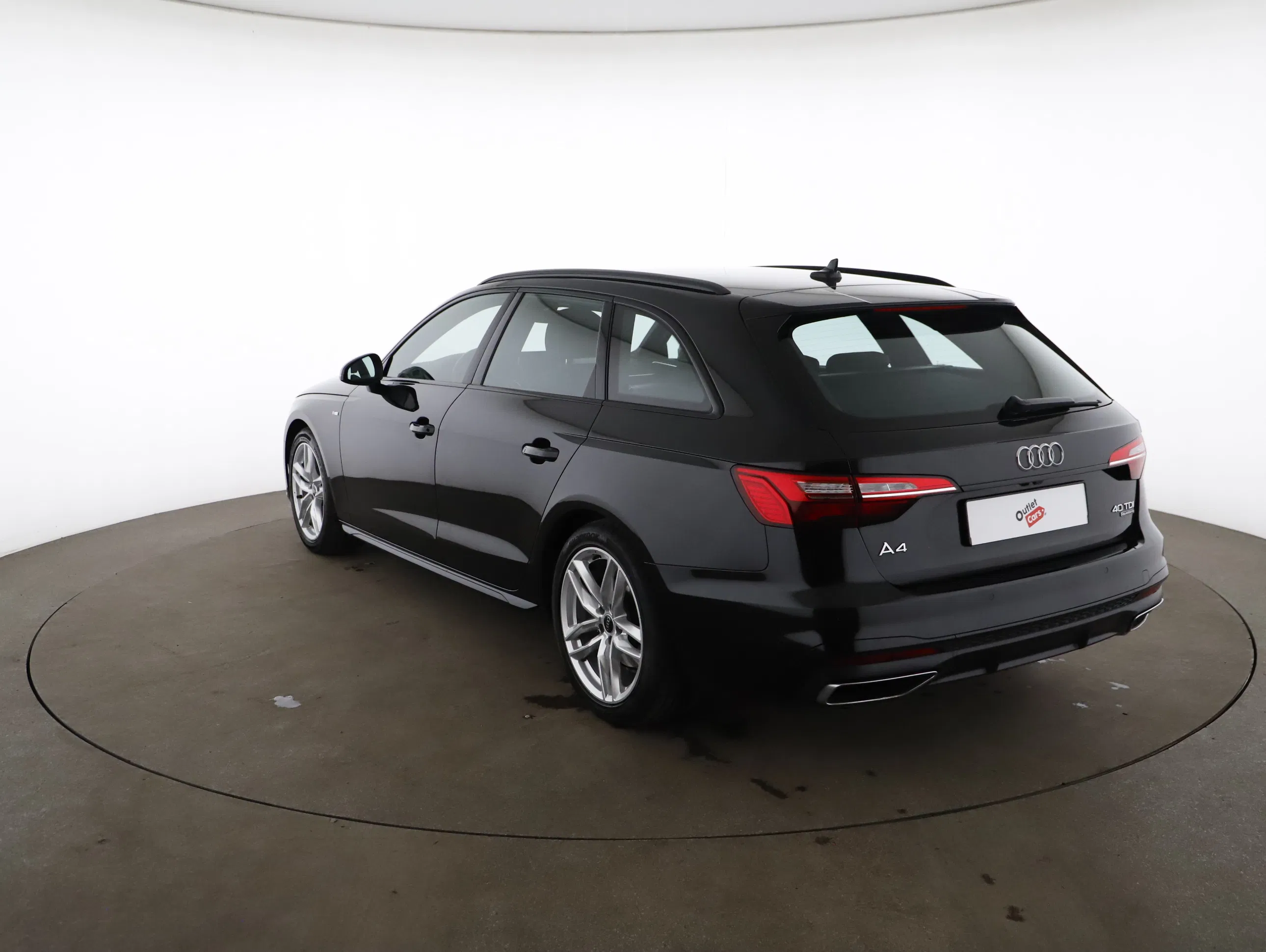 Audi A4 Avant 40 2.0 TDI quattro S-Line | Bild 19 von 23