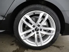 Audi A4 Avant 40 2.0 TDI quattro S-Line | Thumbnail 22 von 23