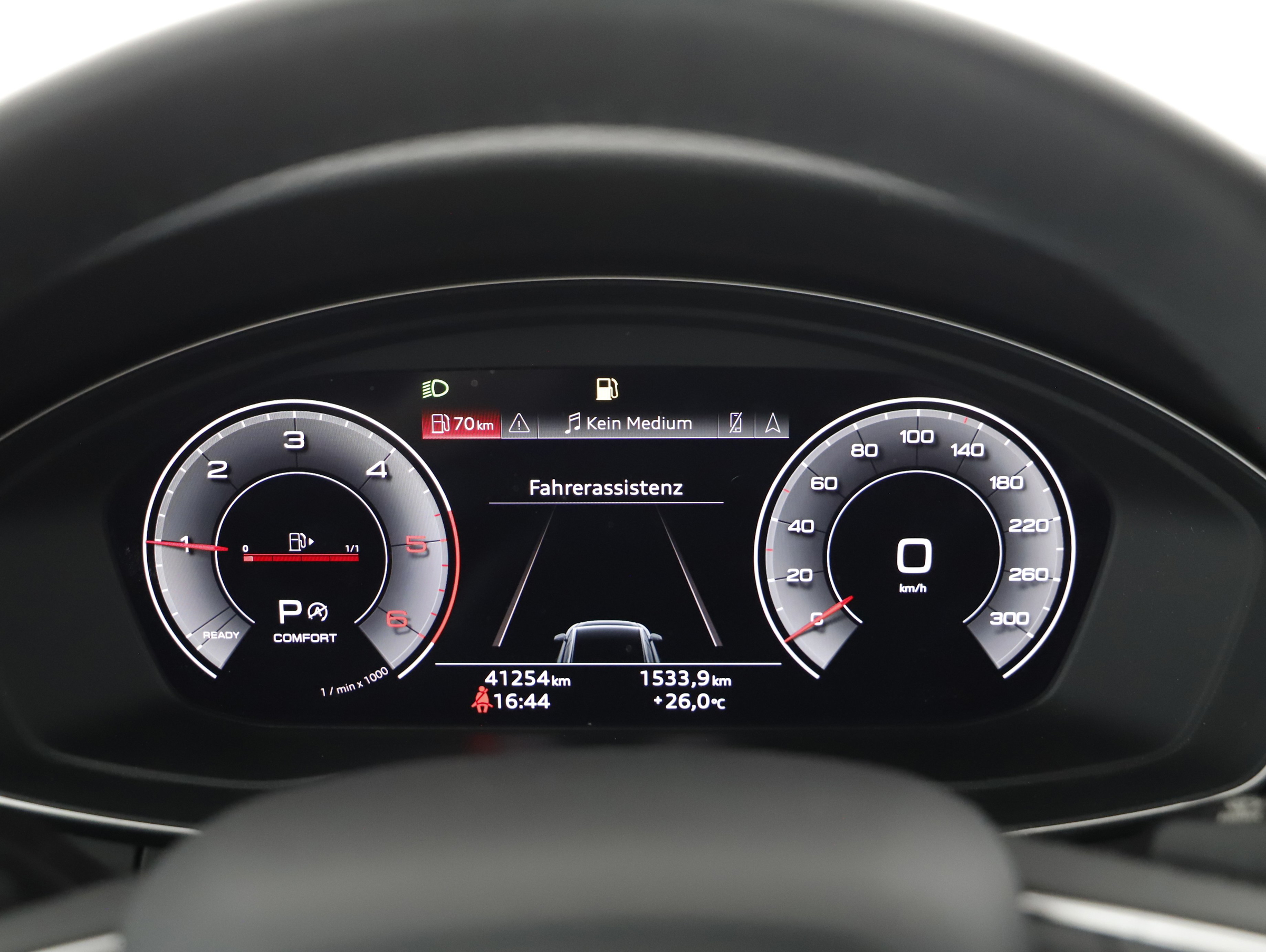 Audi A4 Avant 40 2.0 TDI quattro S-Line | Bild 6 von 23