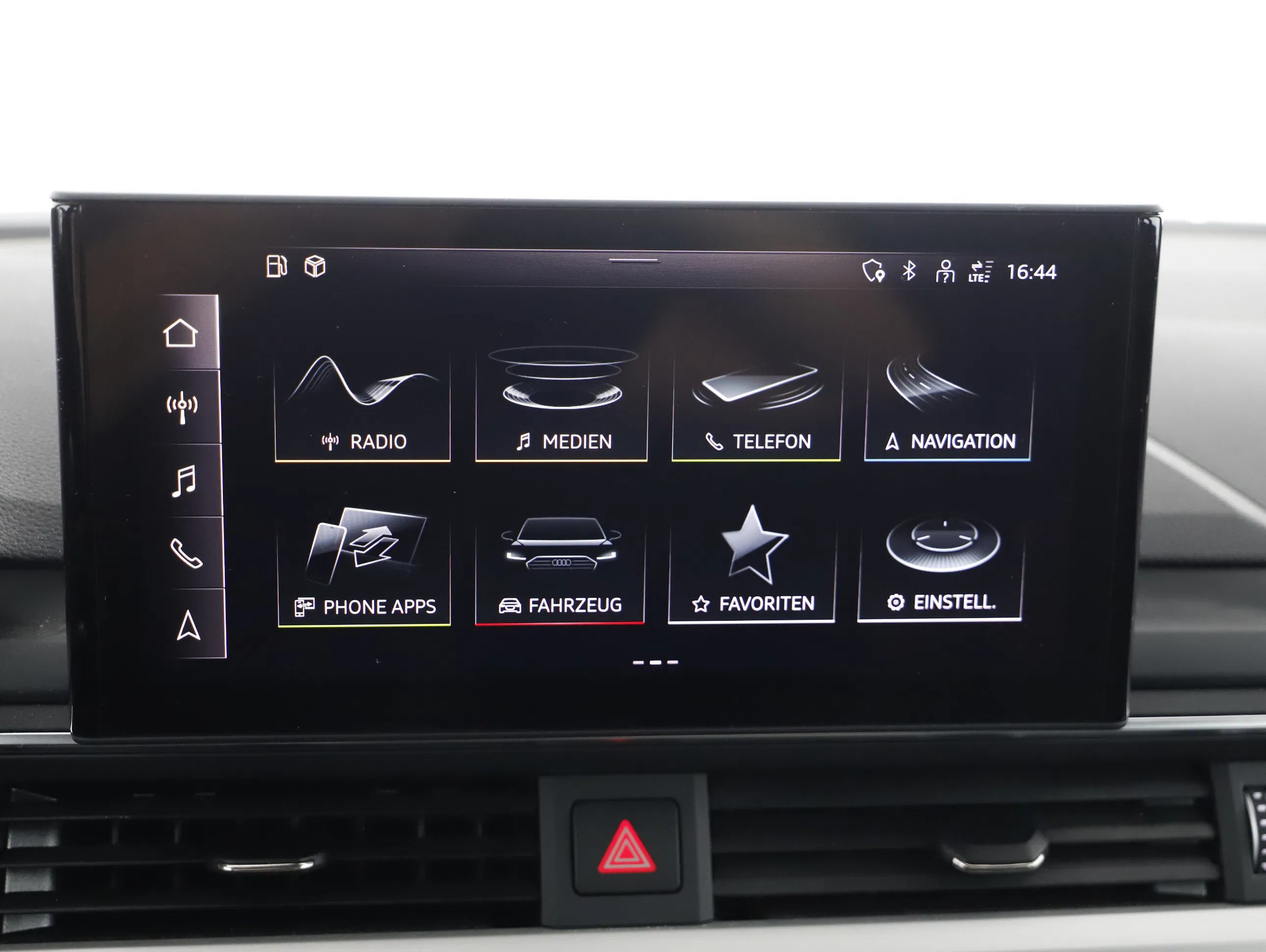 Audi A4 Avant 40 2.0 TDI quattro S-Line | Bild 7 von 23