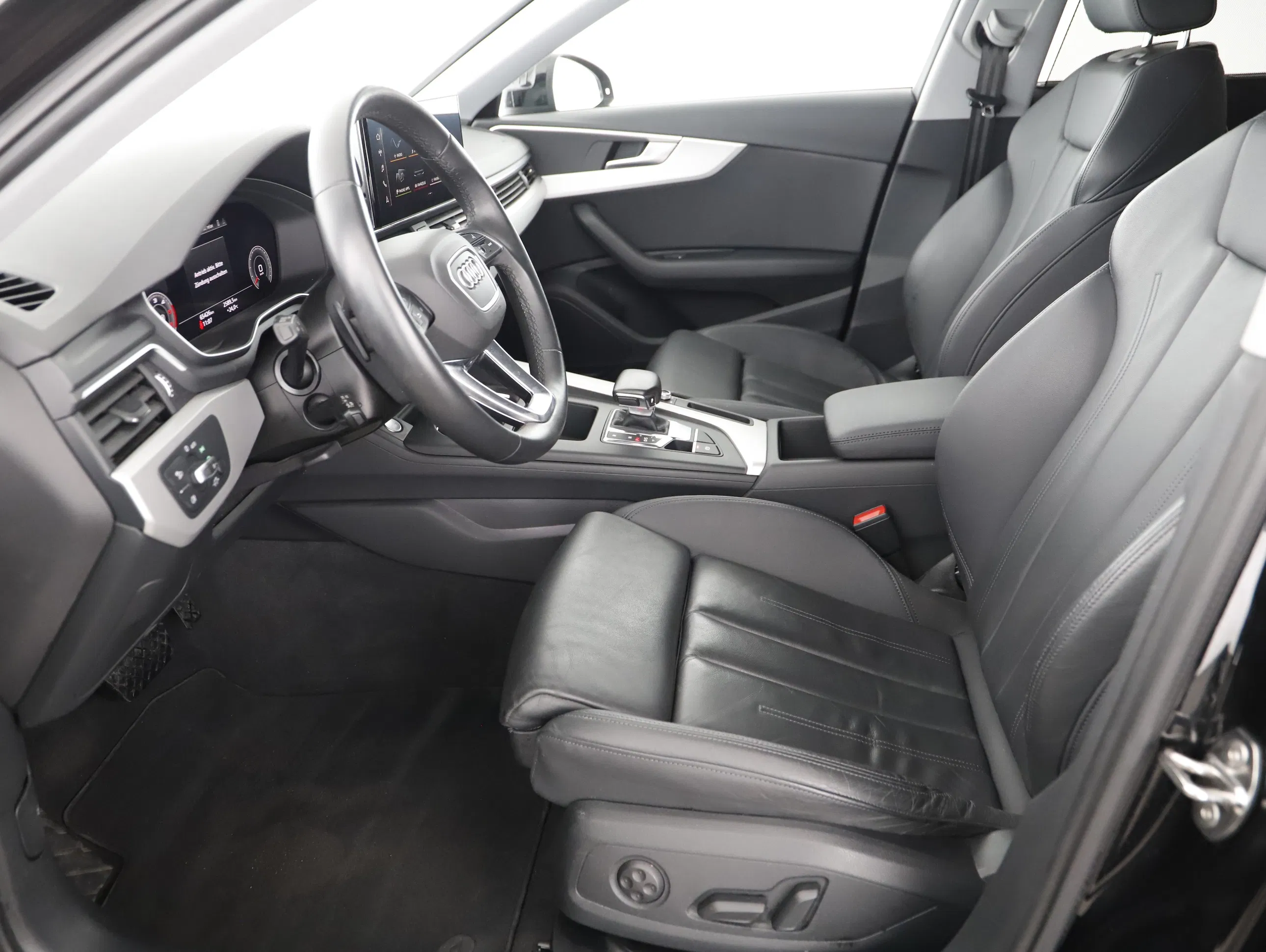 Audi A4 Avant 35 2.0 TDI S-Line | Bild 7 von 22