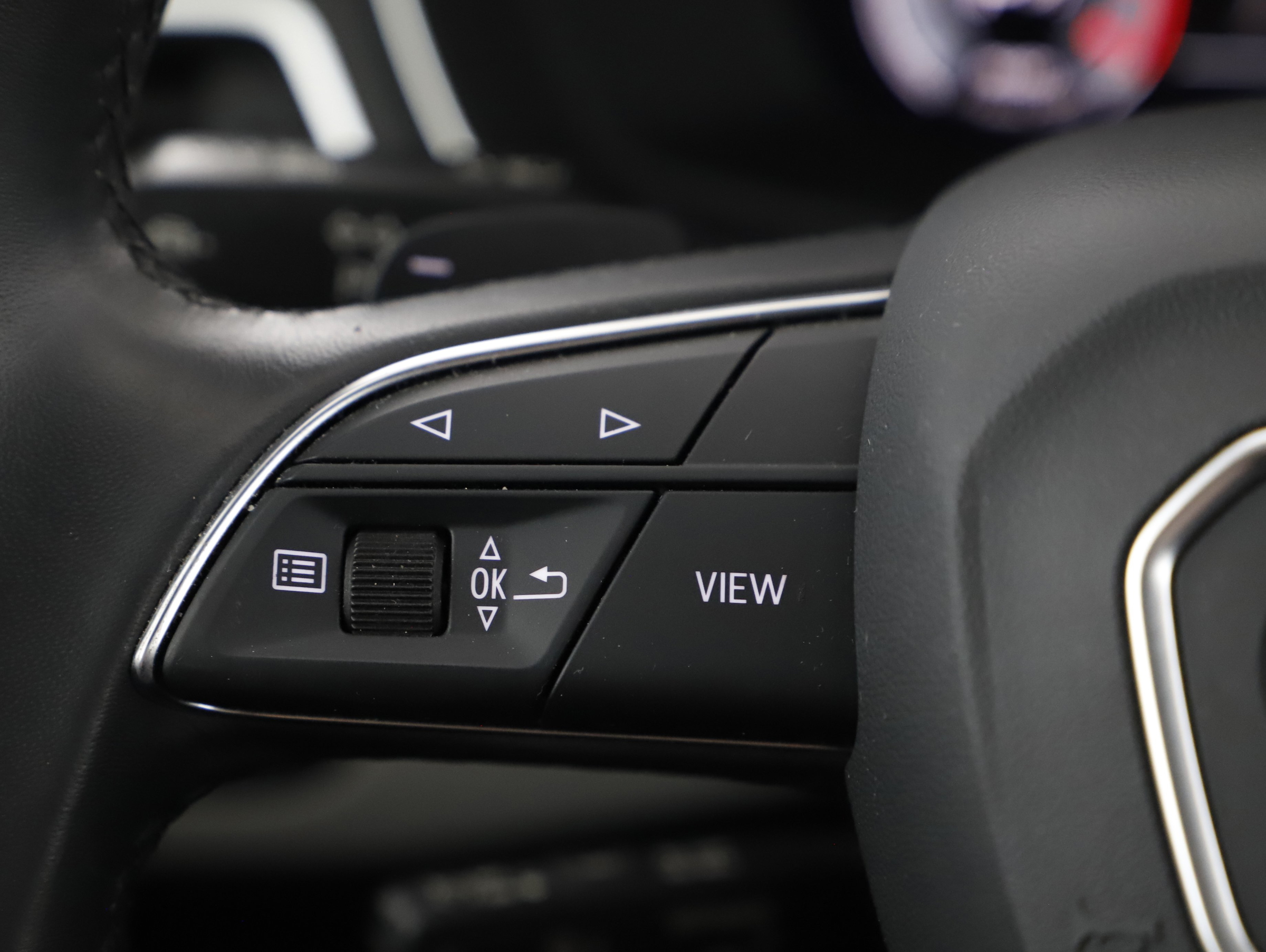 Audi A4 Avant 35 2.0 TDI S-Line | Bild 10 von 22