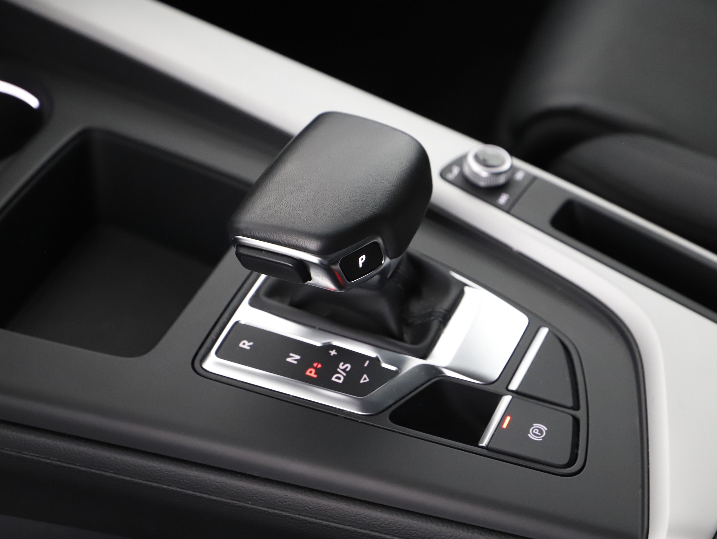 Audi A4 Avant 35 2.0 TDI S-Line | Bild 17 von 22