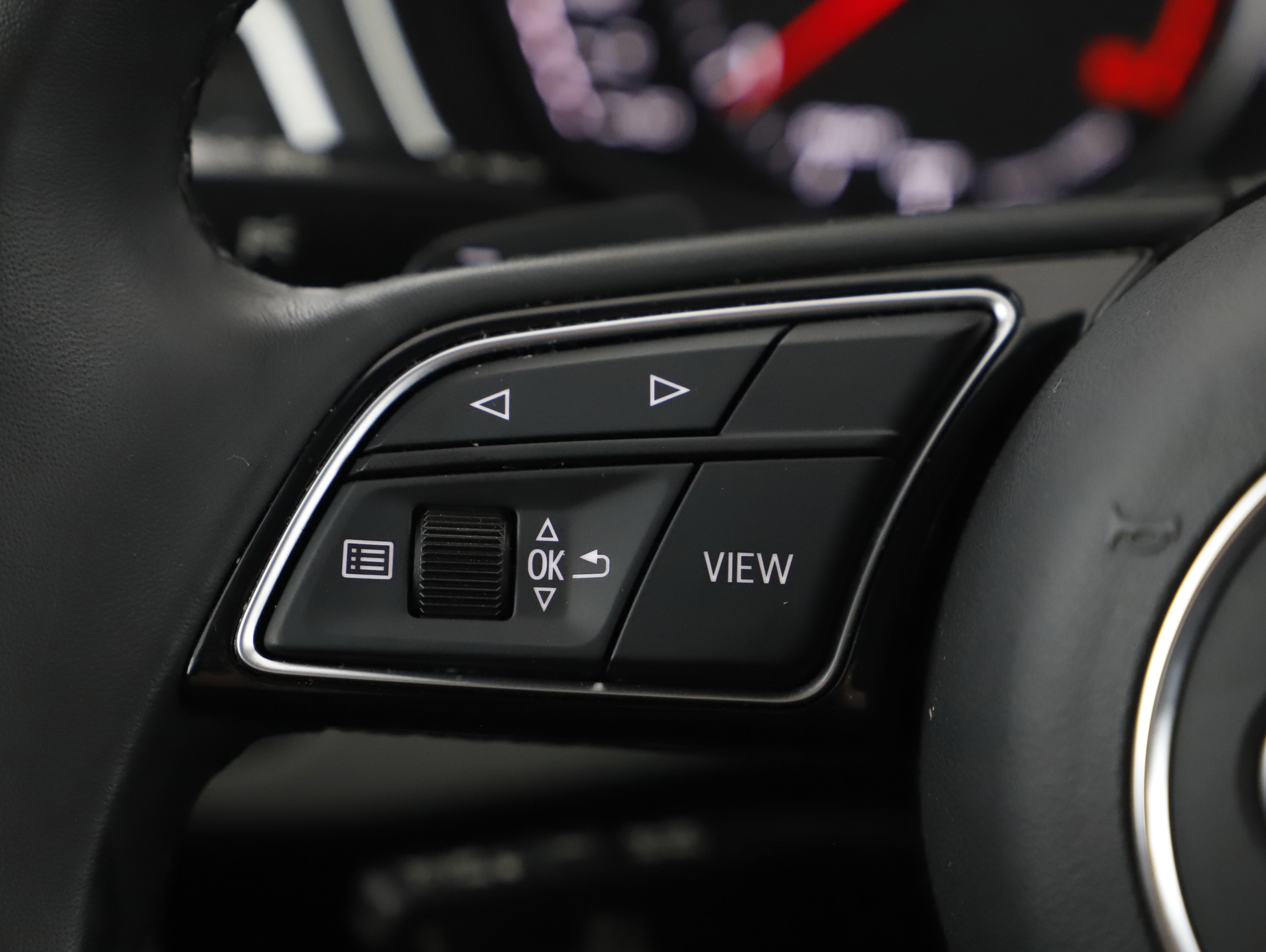 Audi A4 Avant 35 2.0 TFSI advanced | Bild 11 von 23