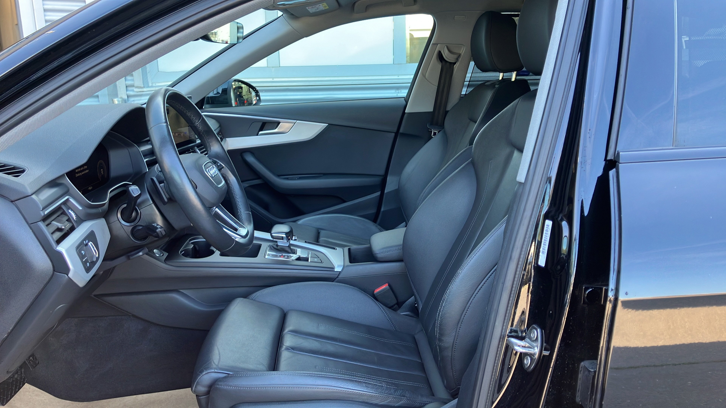 Audi A4 Avant 35 2.0 TDI S-Line | Bild 10 von 24
