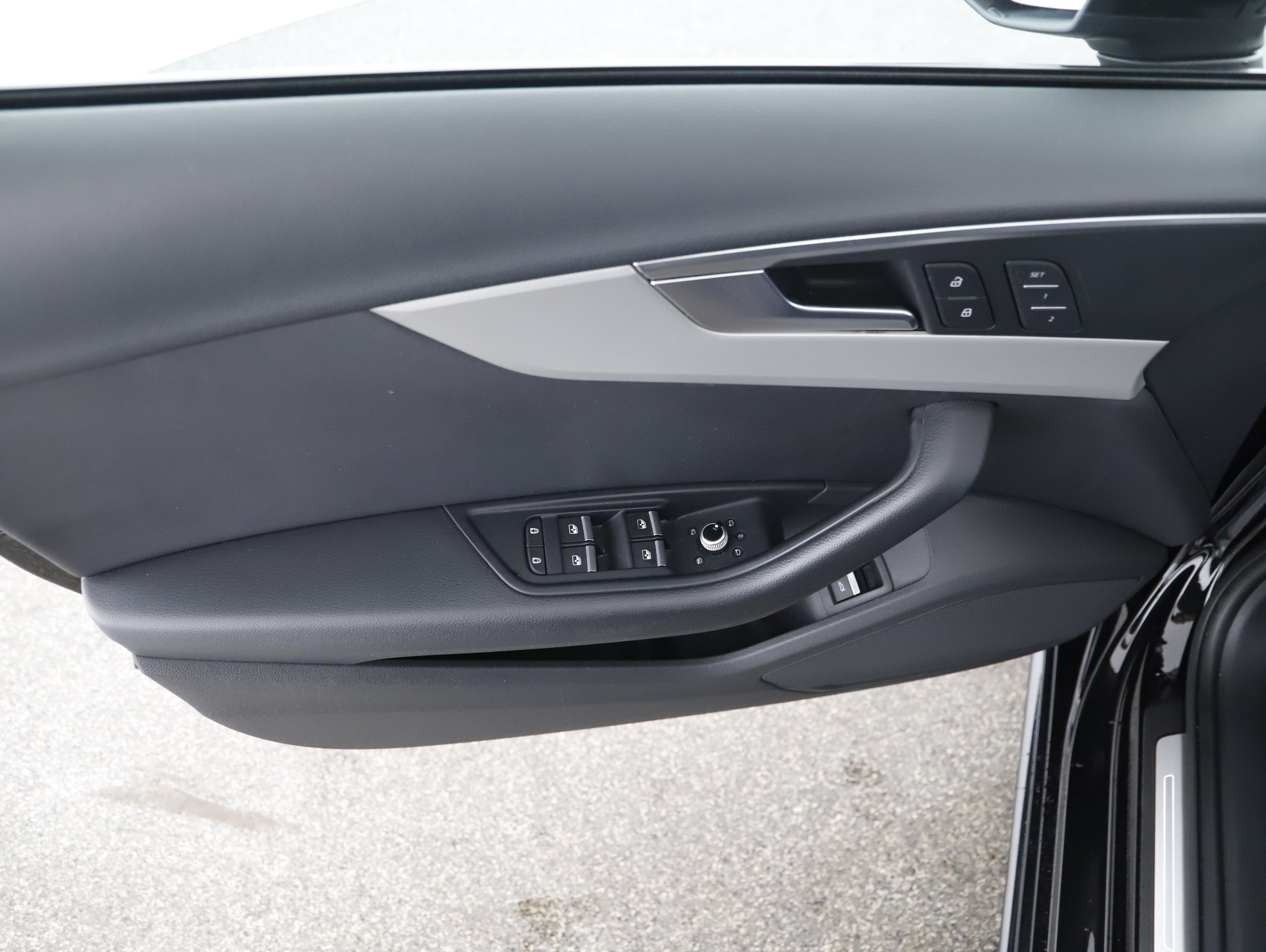 Audi A4 Avant 40 2.0 TDI S-Line | Bild 11 von 31