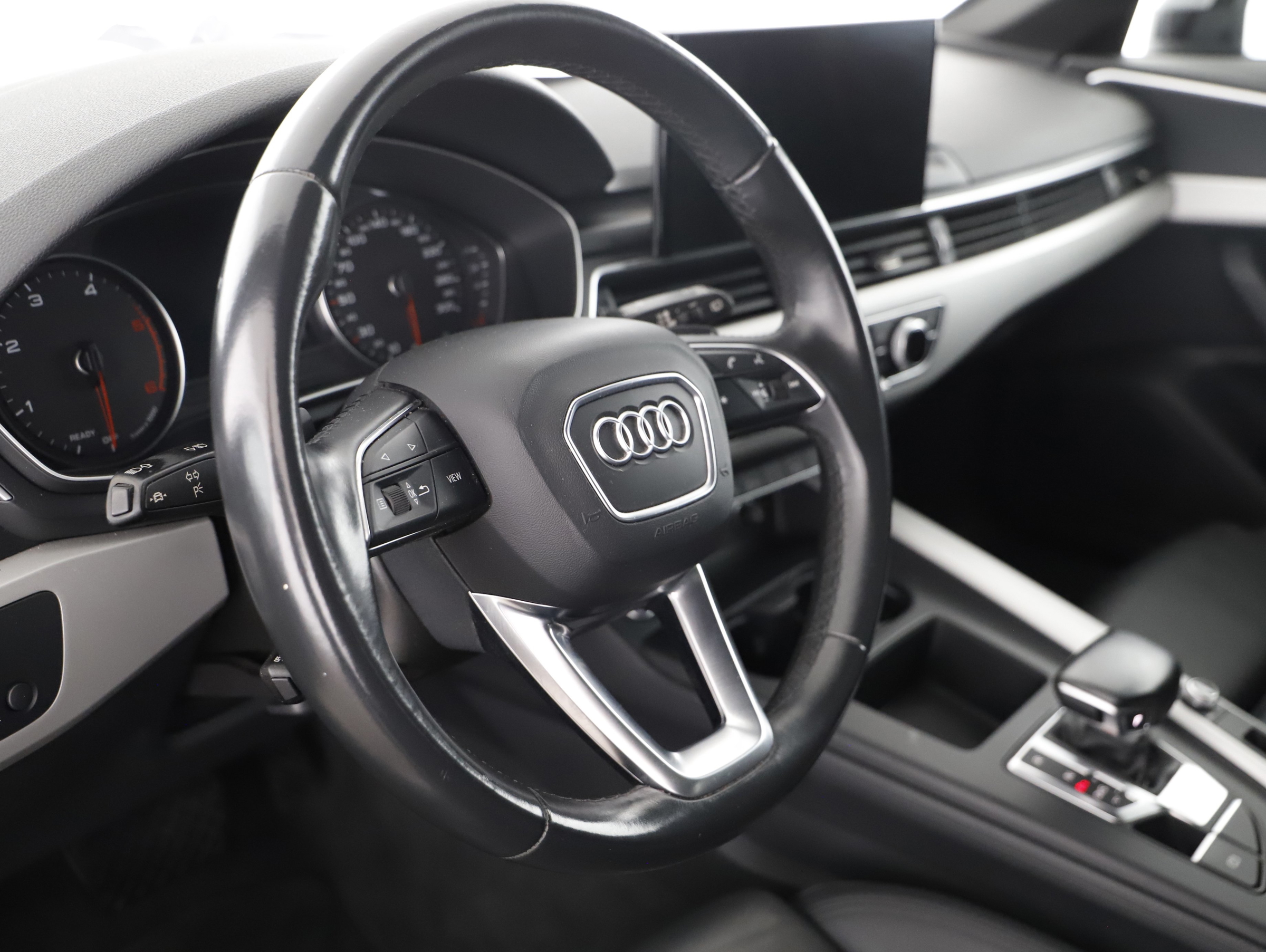 Audi A4 Avant 40 2.0 TDI S-Line | Bild 17 von 31